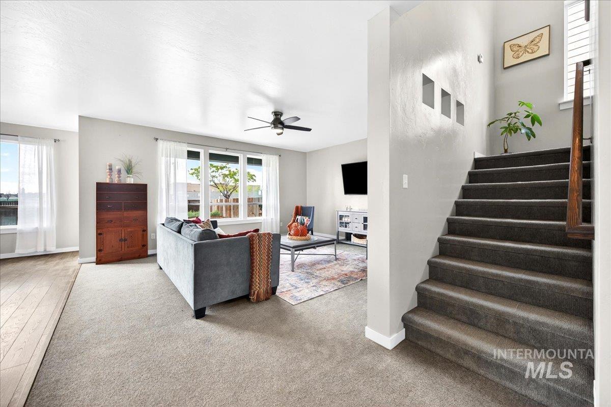 221 E Ensenada Drive, Meridian, Idaho 83646, 4 Bedrooms, 2.5 Bathrooms, Residential For Sale, Price $617,000,MLS 98975577