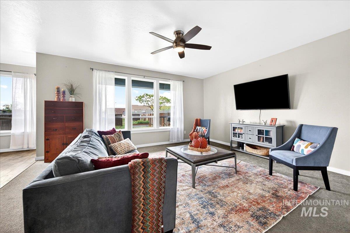 221 E Ensenada Drive, Meridian, Idaho 83646, 4 Bedrooms, 2.5 Bathrooms, Residential For Sale, Price $617,000,MLS 98975577