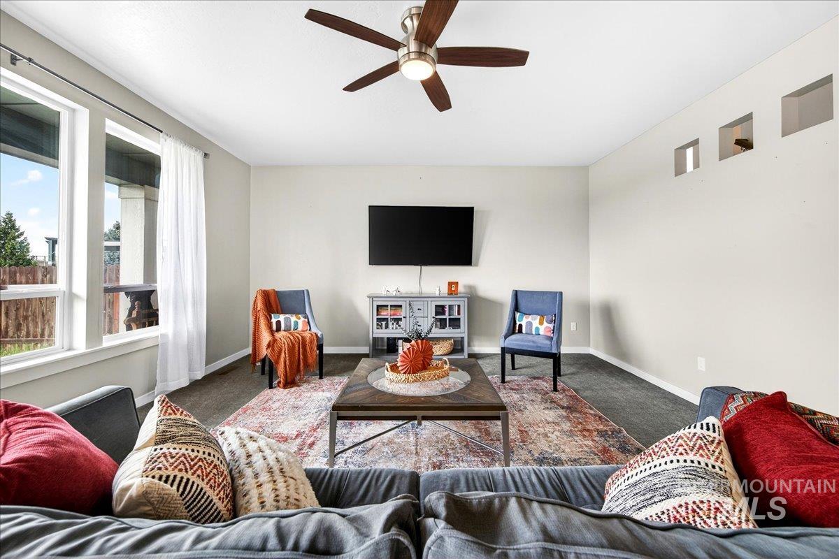 221 E Ensenada Drive, Meridian, Idaho 83646, 4 Bedrooms, 2.5 Bathrooms, Residential For Sale, Price $617,000,MLS 98975577