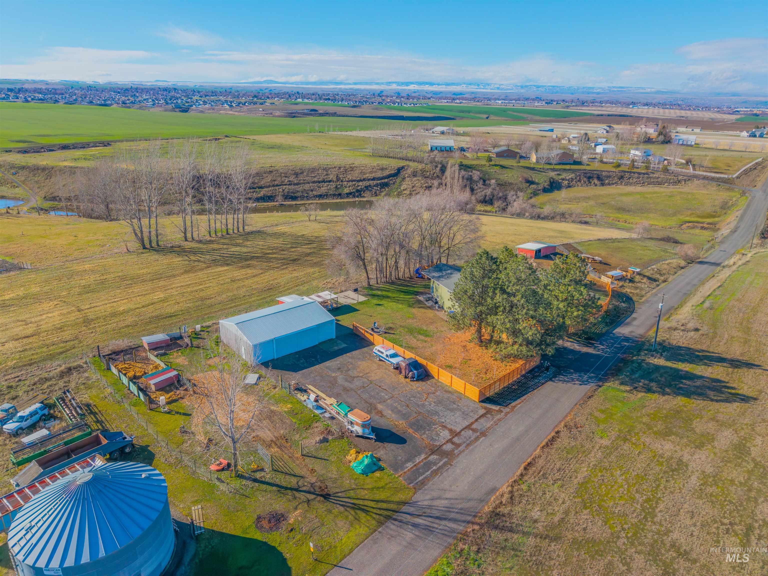 7104 Hepton Ln, Lewiston, Idaho 83501, 3 Bedrooms, 3 Bathrooms, Residential For Sale, Price $729,900,MLS 98975578