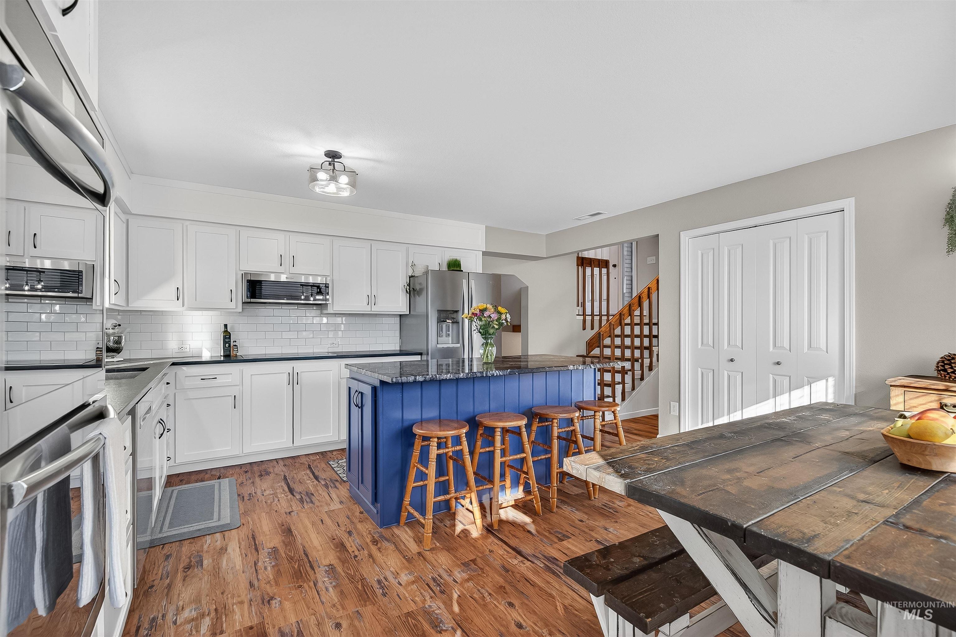 7104 Hepton Ln, Lewiston, Idaho 83501, 3 Bedrooms, 3 Bathrooms, Residential For Sale, Price $729,900,MLS 98975578