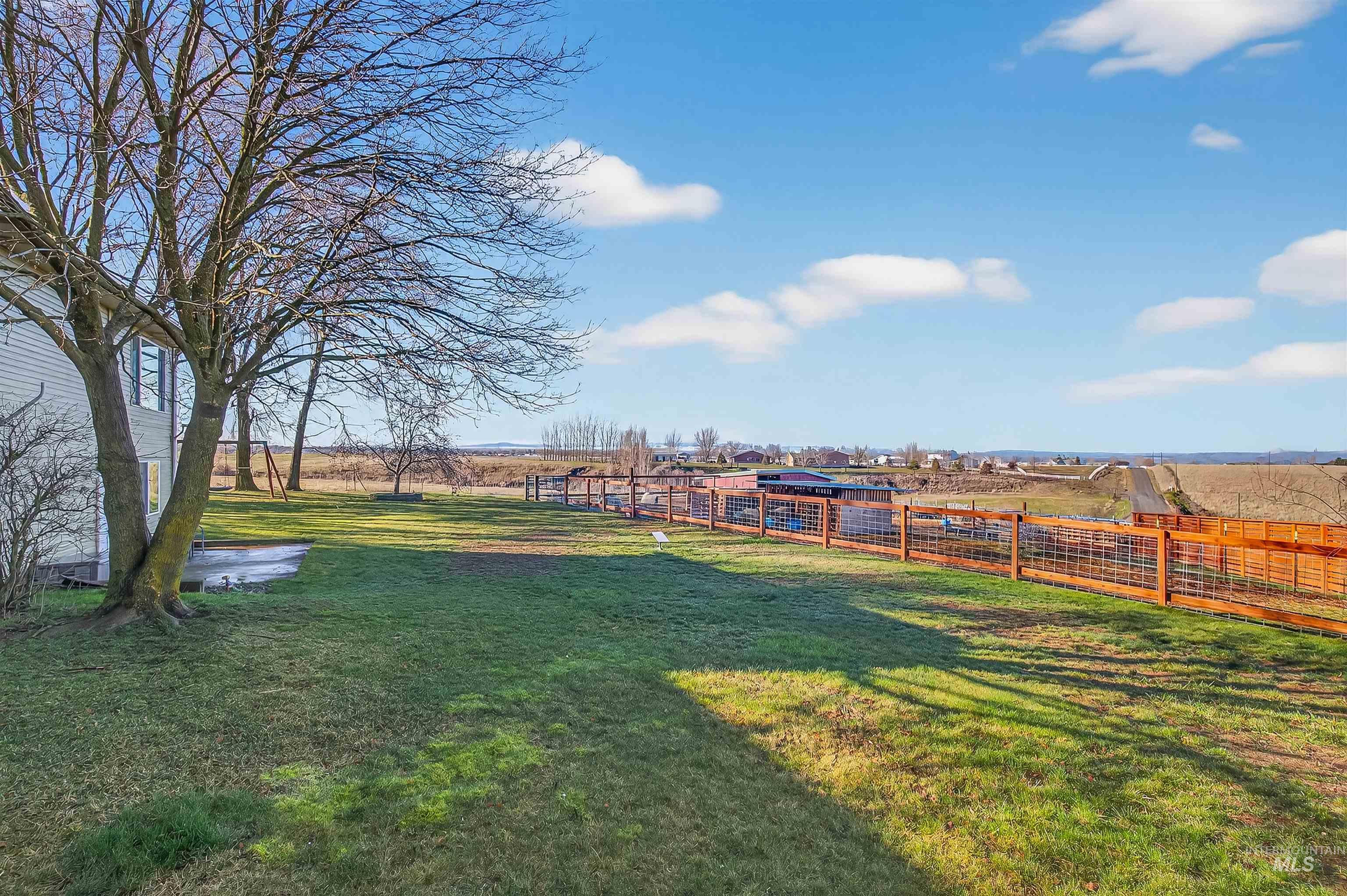 7104 Hepton Ln, Lewiston, Idaho 83501, 3 Bedrooms, 3 Bathrooms, Residential For Sale, Price $729,900,MLS 98975578