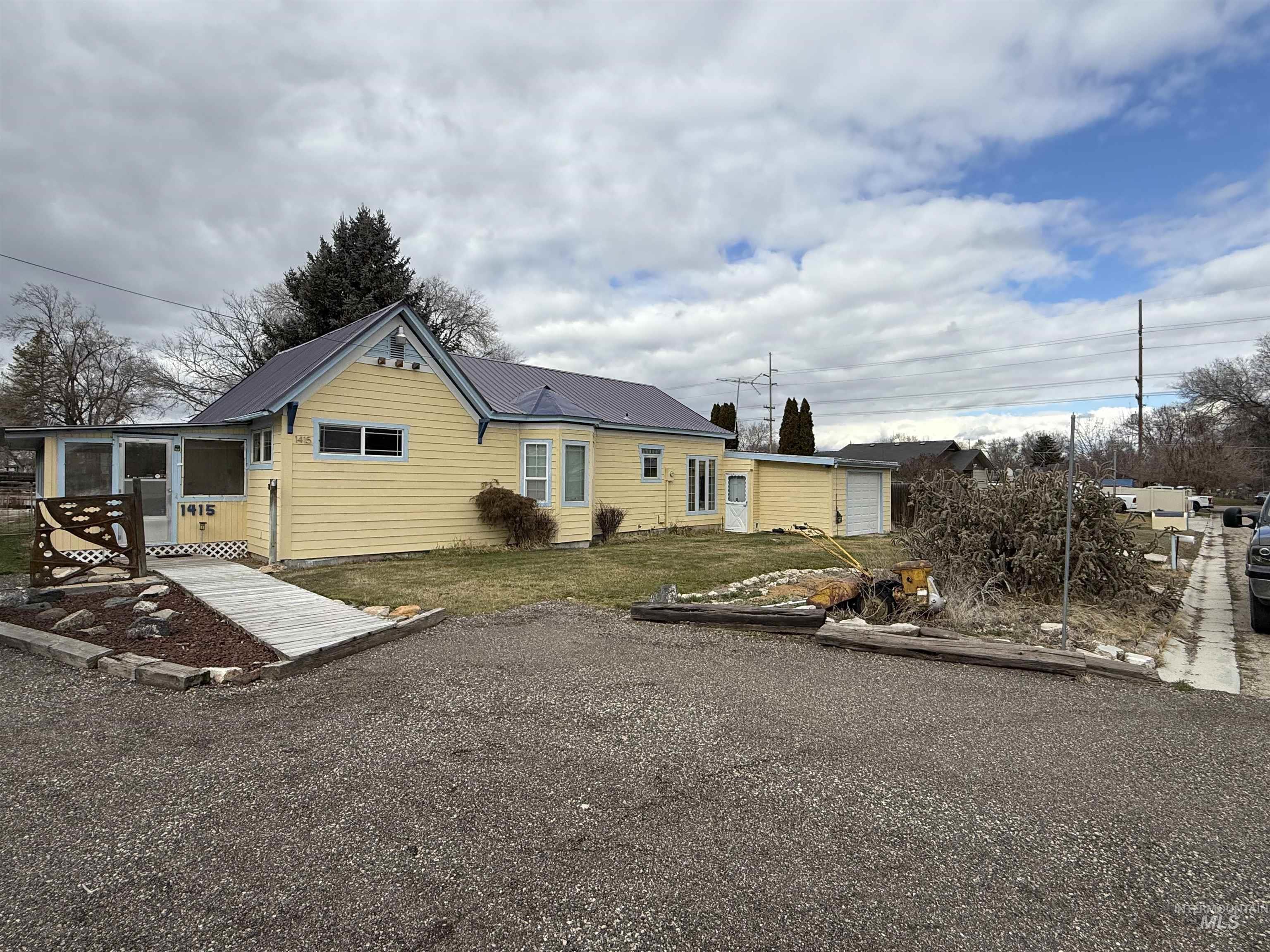 1415/1411 S Fern St, Nampa, Idaho 83686-7415, 2 Bedrooms, 1 Bathroom, Residential For Sale, Price $440,000,MLS 98975579