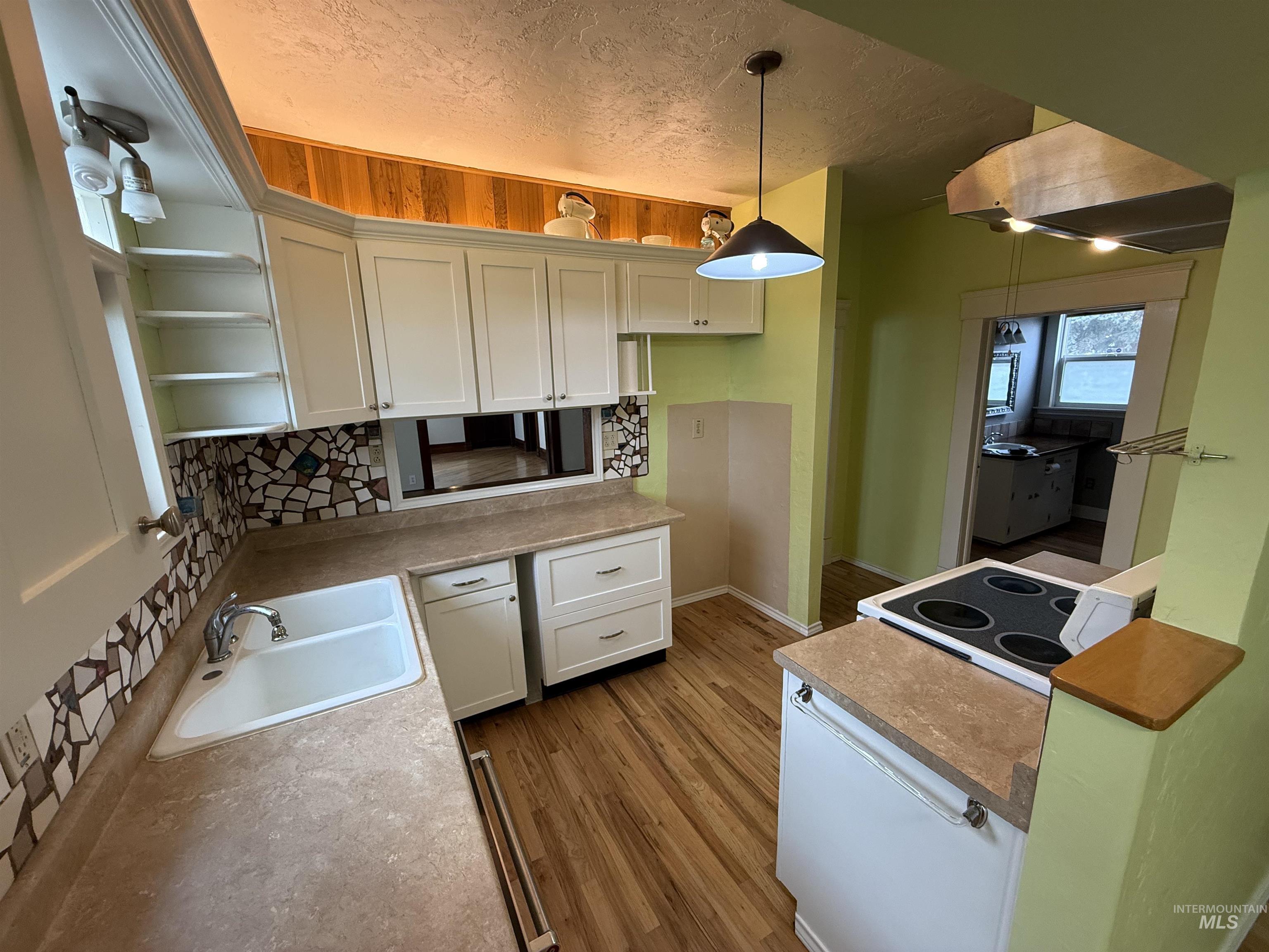 1415/1411 S Fern St, Nampa, Idaho 83686-7415, 2 Bedrooms, 1 Bathroom, Residential For Sale, Price $440,000,MLS 98975579