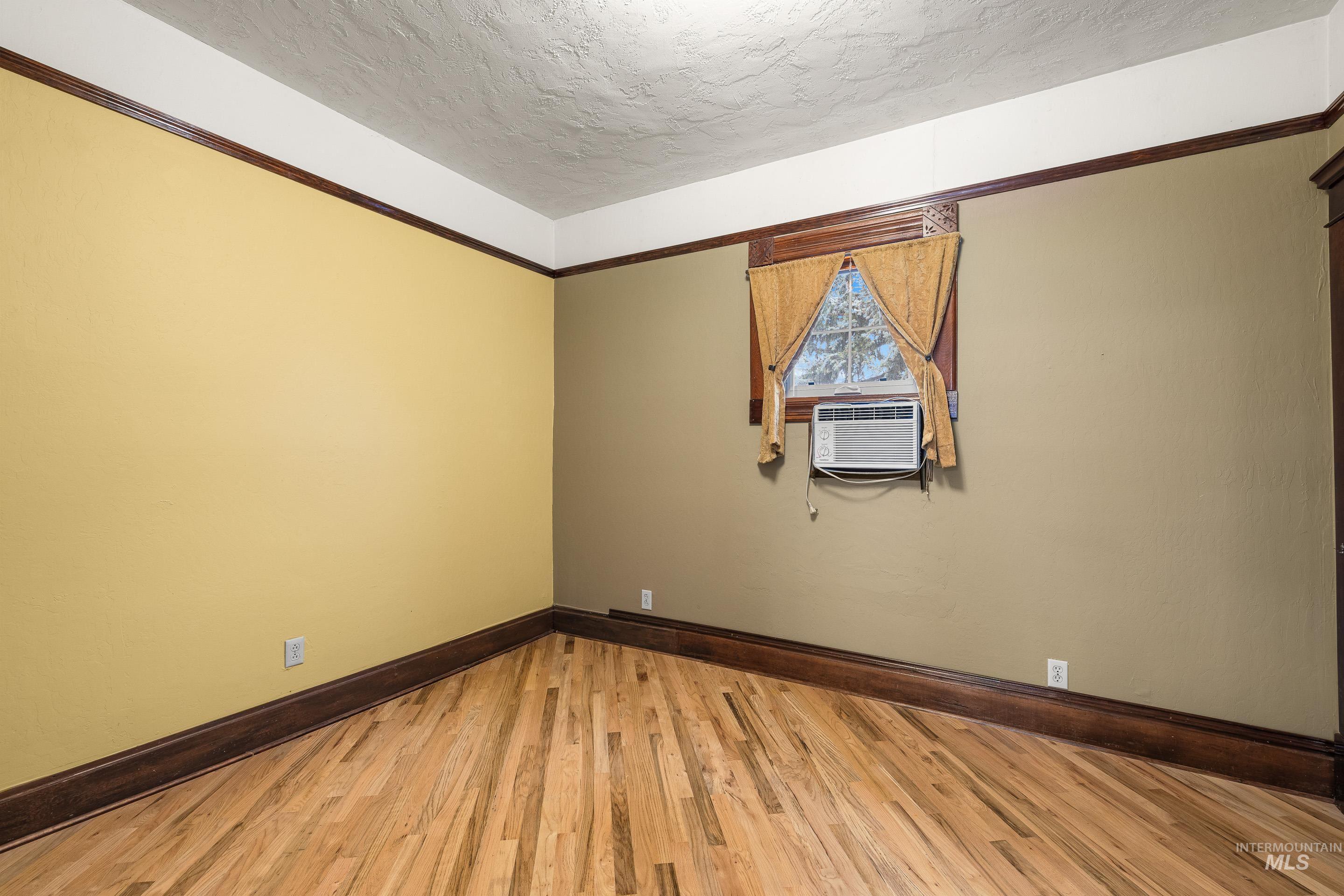 1415/1411 S Fern St, Nampa, Idaho 83686-7415, 2 Bedrooms, 1 Bathroom, Residential For Sale, Price $440,000,MLS 98975579