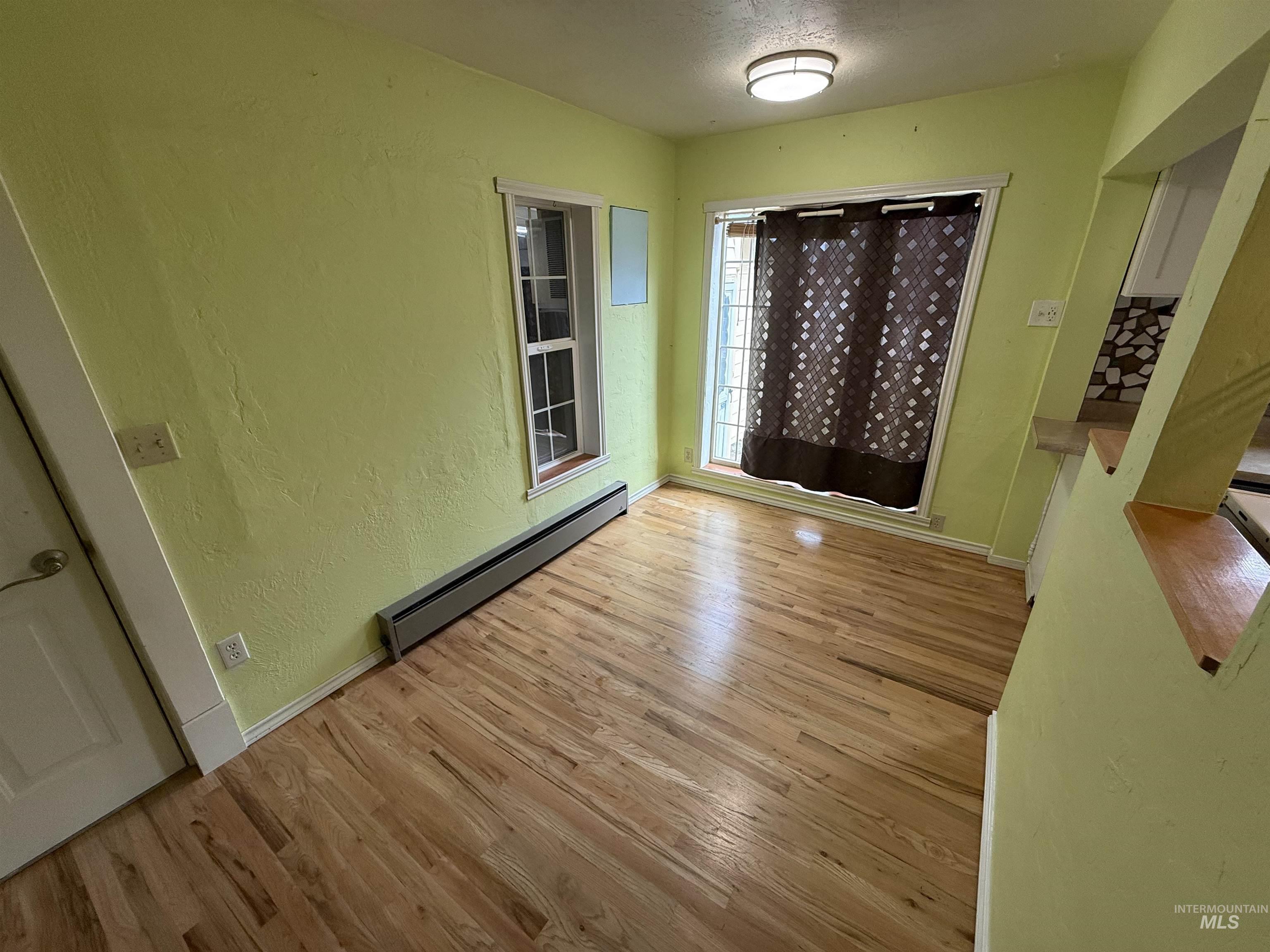 1415/1411 S Fern St, Nampa, Idaho 83686-7415, 2 Bedrooms, 1 Bathroom, Residential For Sale, Price $440,000,MLS 98975579