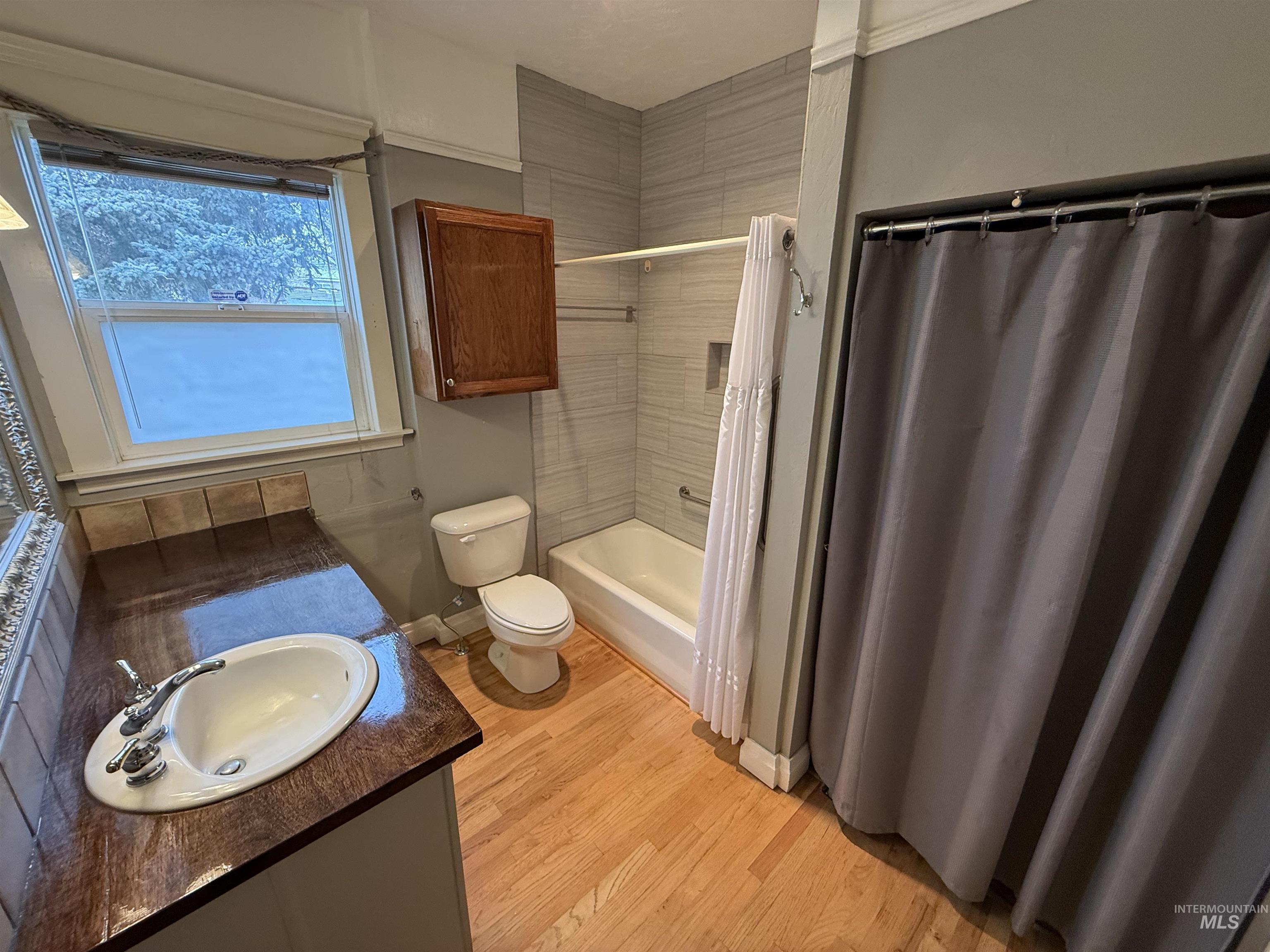 1415/1411 S Fern St, Nampa, Idaho 83686-7415, 2 Bedrooms, 1 Bathroom, Residential For Sale, Price $440,000,MLS 98975579