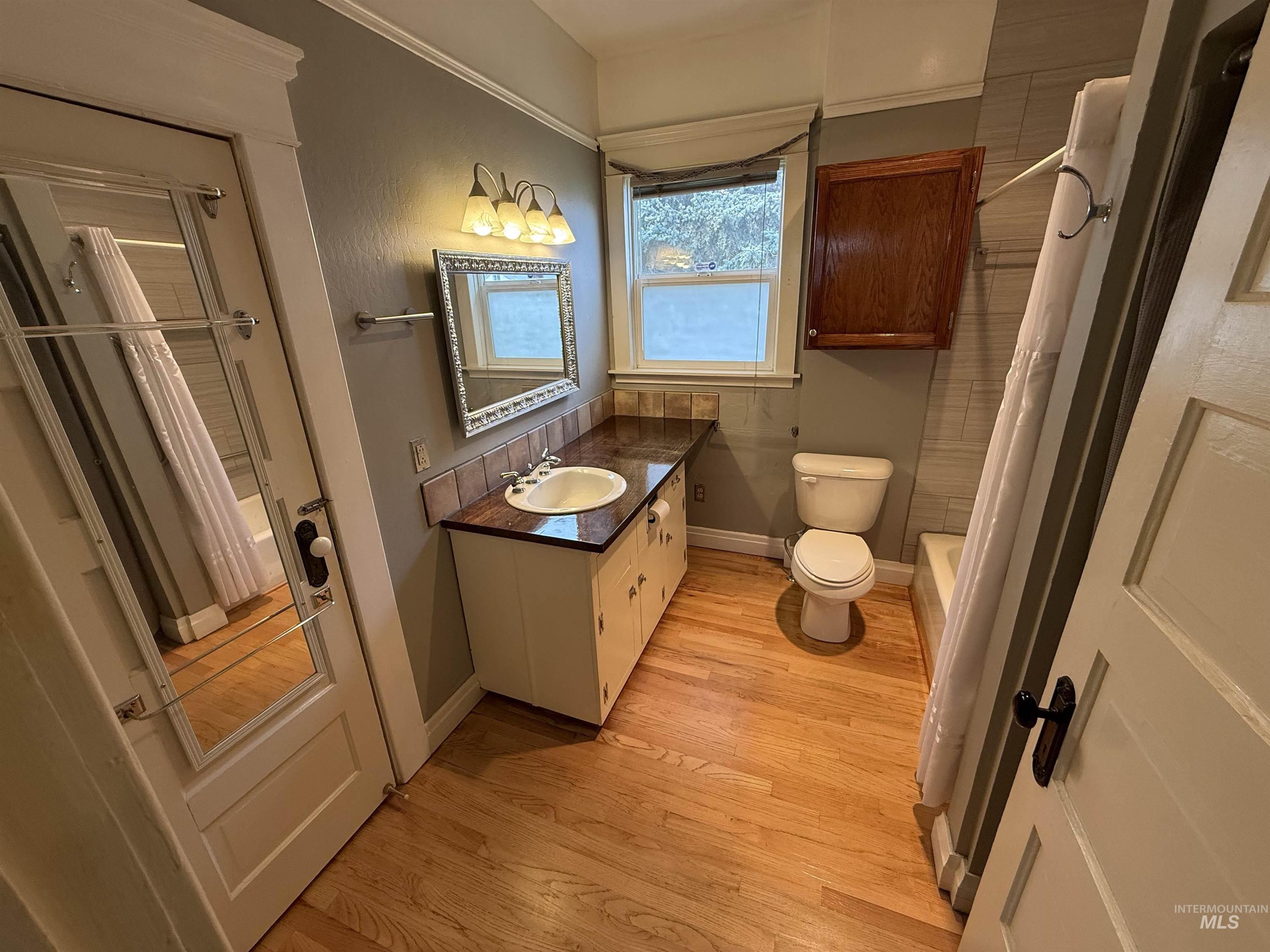 1415/1411 S Fern St, Nampa, Idaho 83686-7415, 2 Bedrooms, 1 Bathroom, Residential For Sale, Price $440,000,MLS 98975579