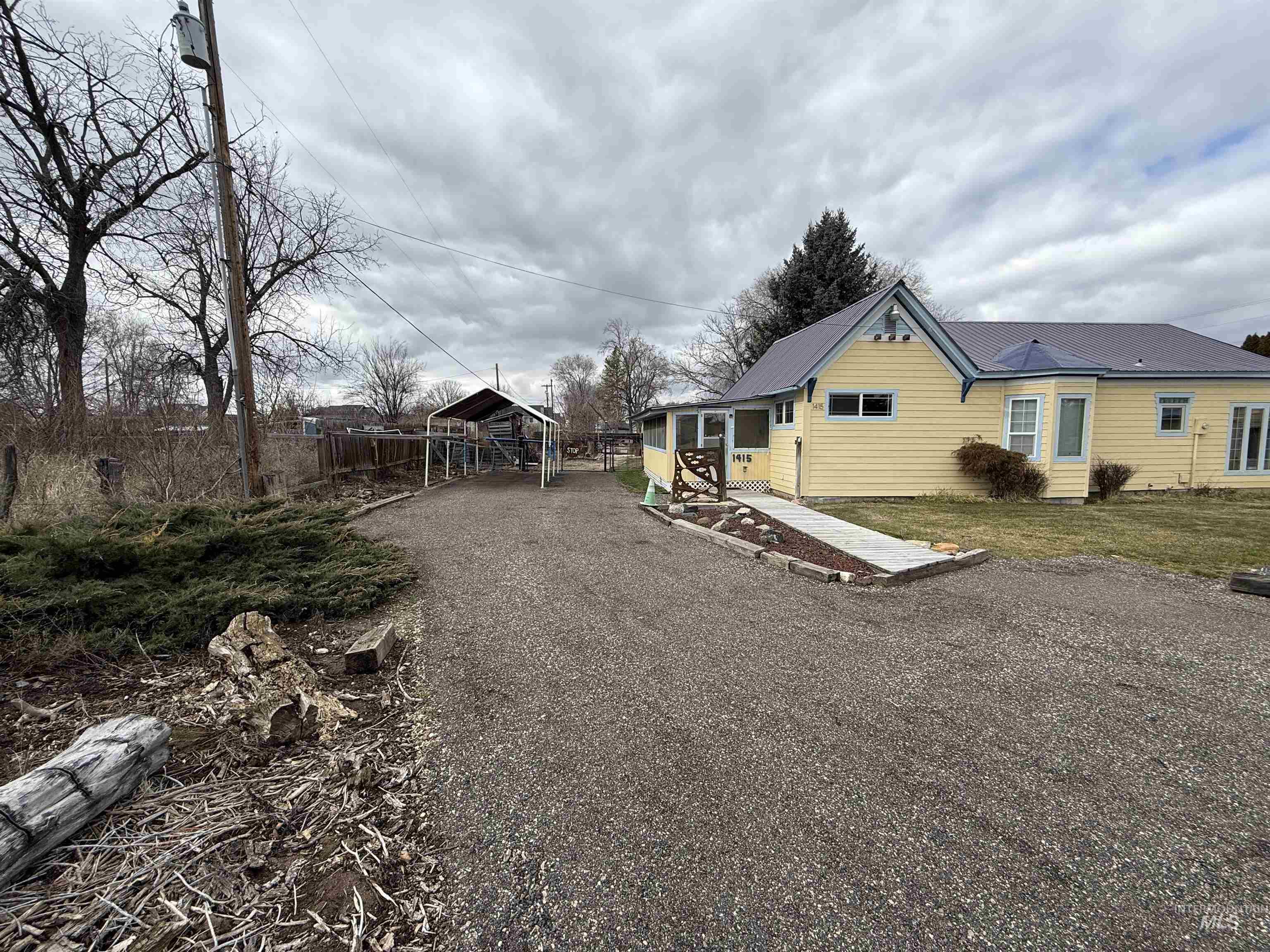 1415/1411 S Fern St, Nampa, Idaho 83686-7415, 2 Bedrooms, 1 Bathroom, Residential For Sale, Price $440,000,MLS 98975579