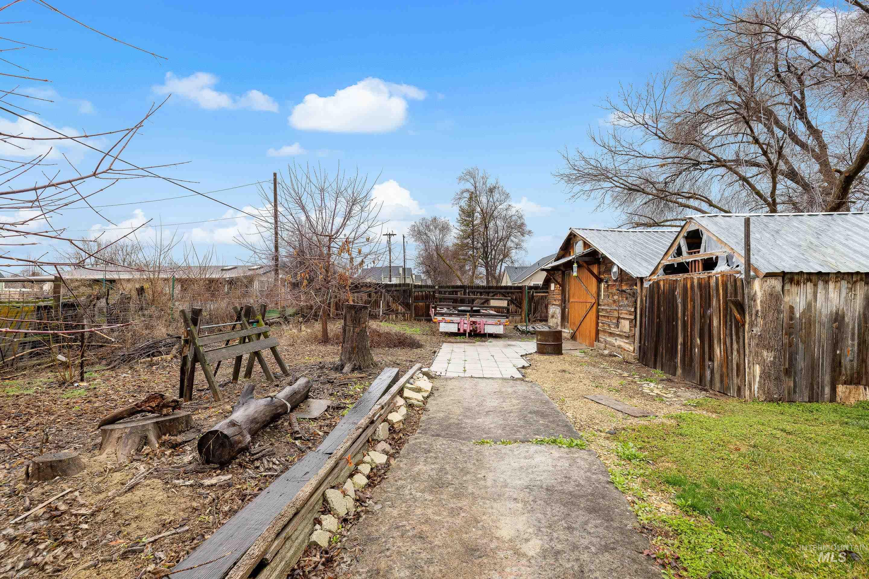 1415/1411 S Fern St, Nampa, Idaho 83686-7415, 2 Bedrooms, 1 Bathroom, Residential For Sale, Price $440,000,MLS 98975579