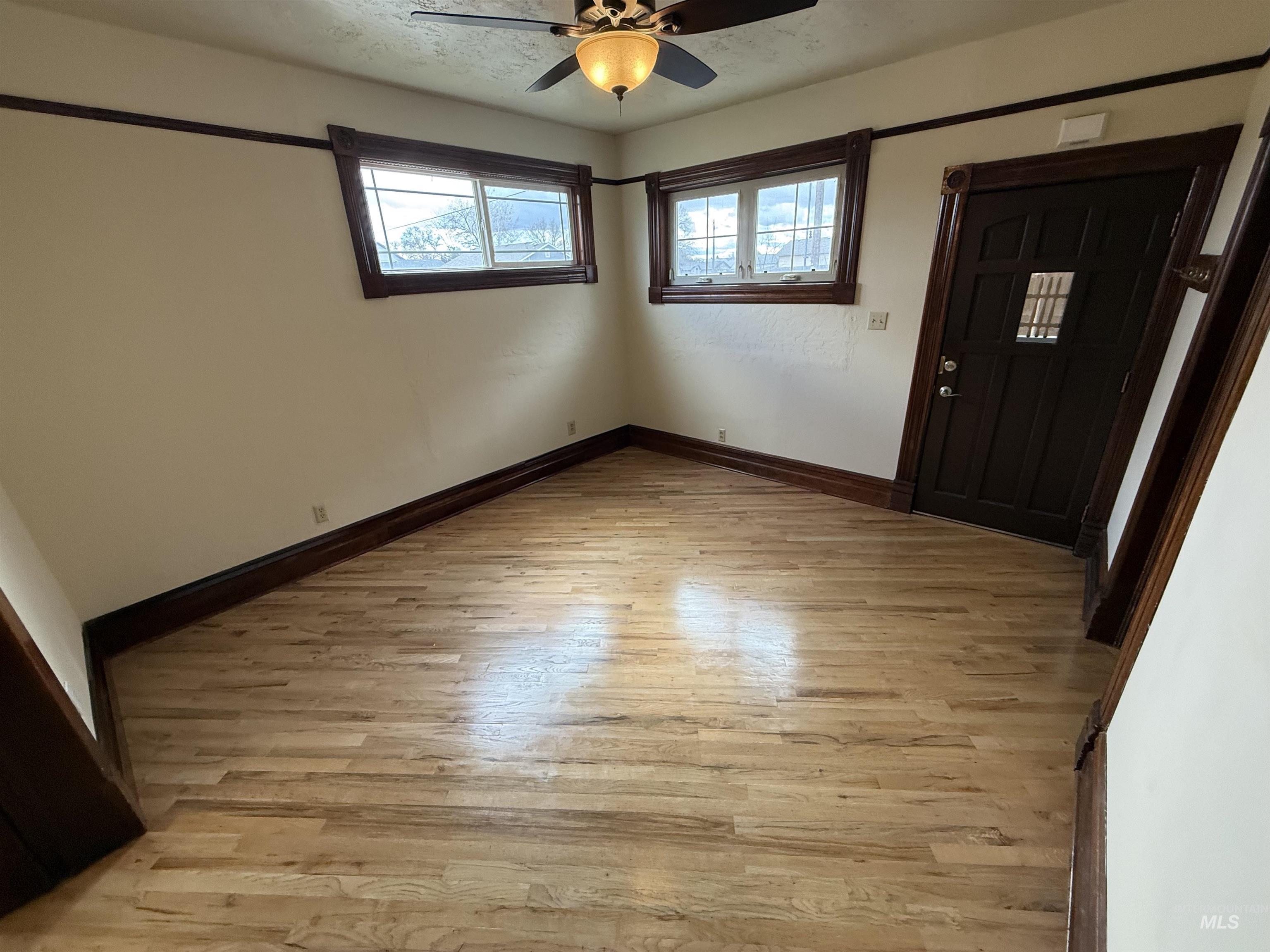 1415/1411 S Fern St, Nampa, Idaho 83686-7415, 2 Bedrooms, 1 Bathroom, Residential For Sale, Price $440,000,MLS 98975579