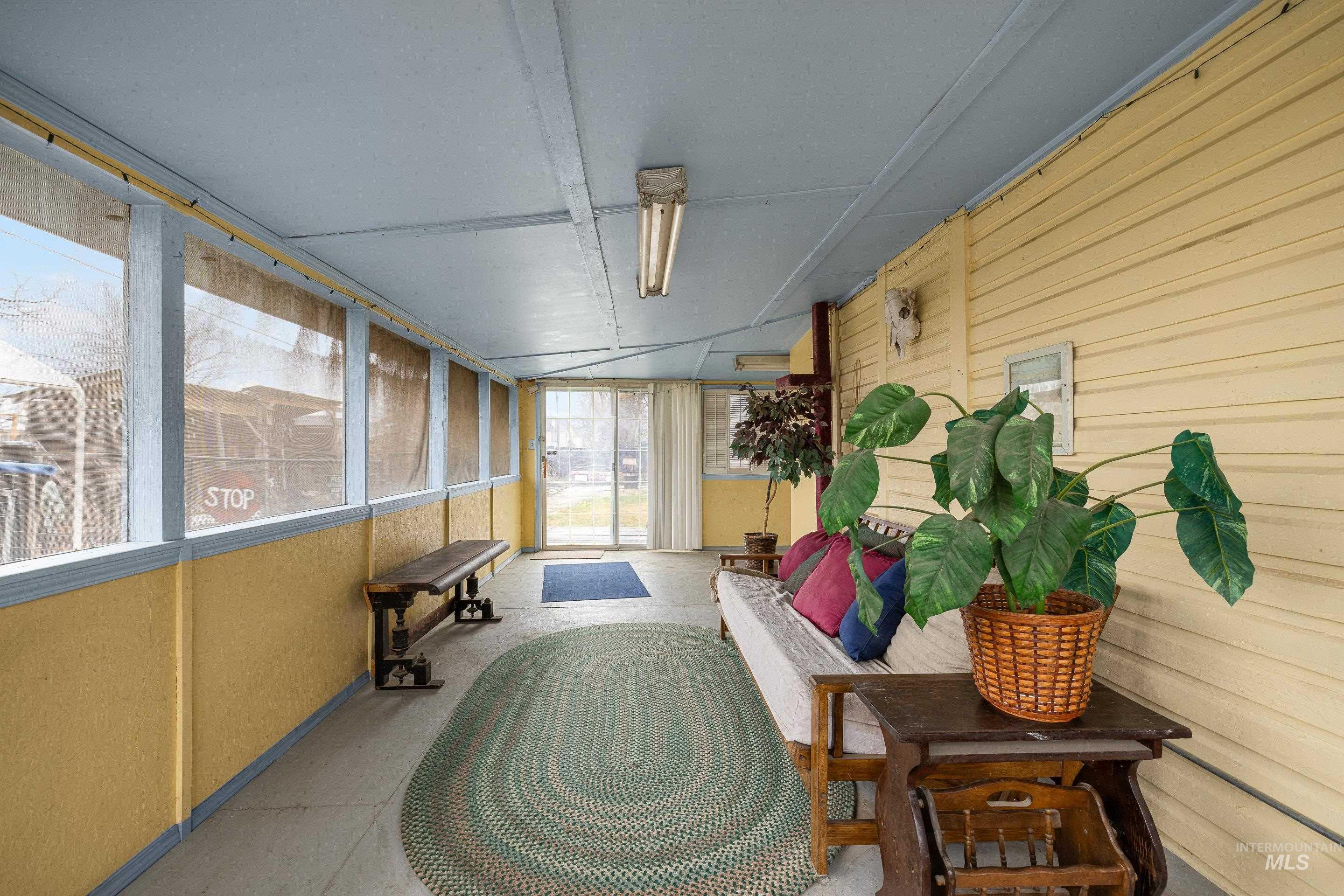 1415/1411 S Fern St, Nampa, Idaho 83686-7415, 2 Bedrooms, 1 Bathroom, Residential For Sale, Price $440,000,MLS 98975579