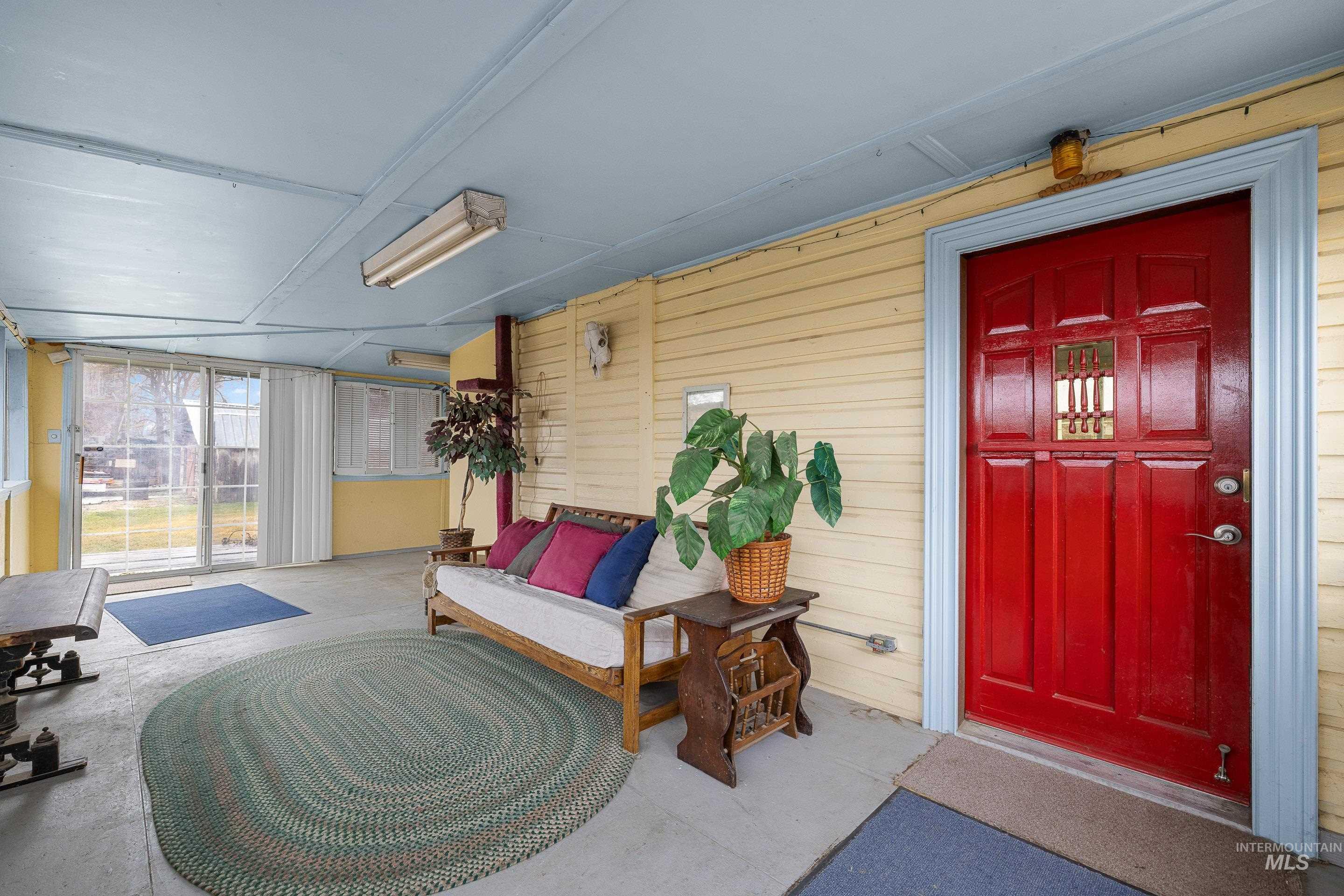 1415/1411 S Fern St, Nampa, Idaho 83686-7415, 2 Bedrooms, 1 Bathroom, Residential For Sale, Price $440,000,MLS 98975579