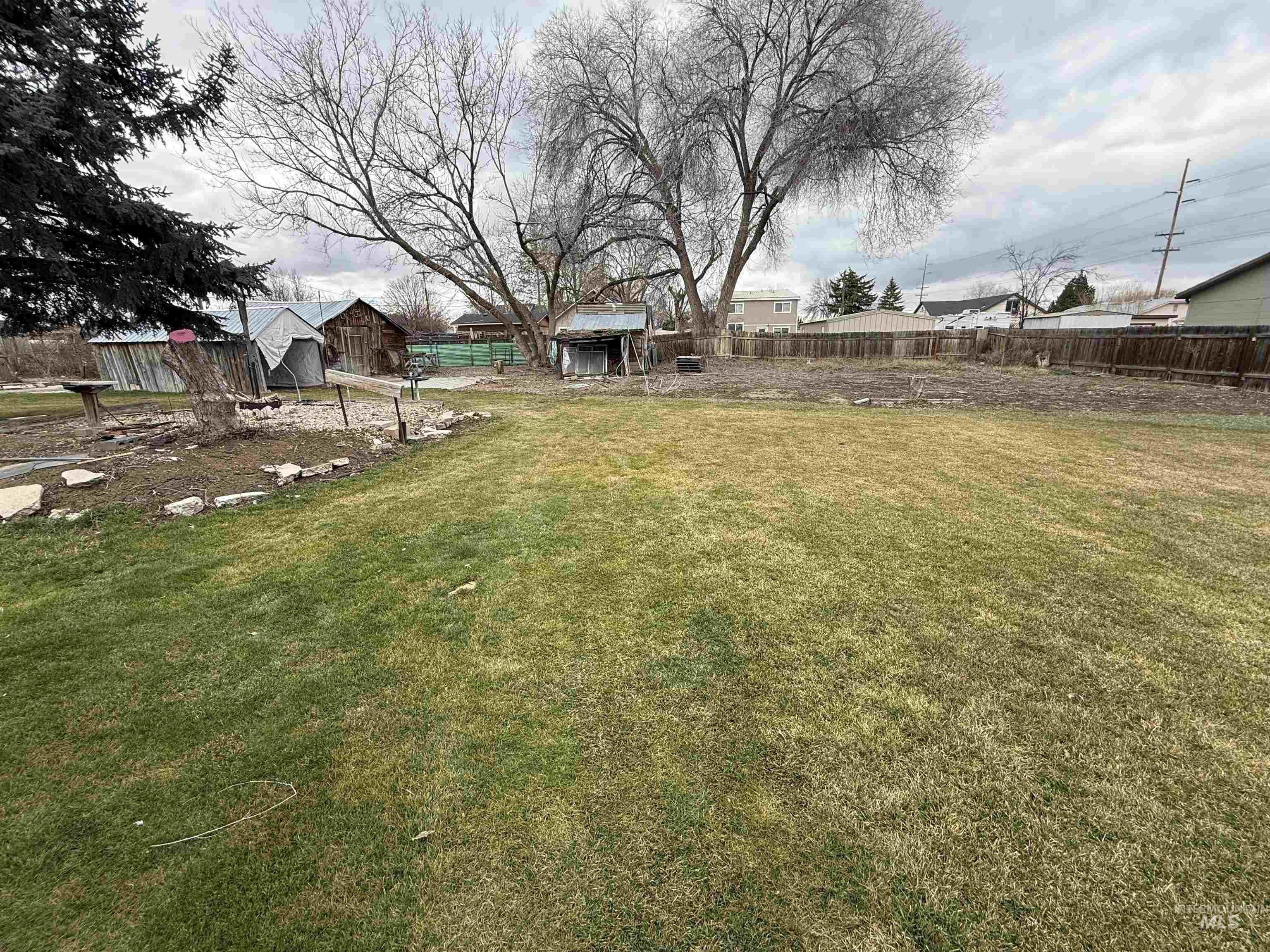 1415/1411 S Fern St, Nampa, Idaho 83686-7415, 2 Bedrooms, 1 Bathroom, Residential For Sale, Price $440,000,MLS 98975579