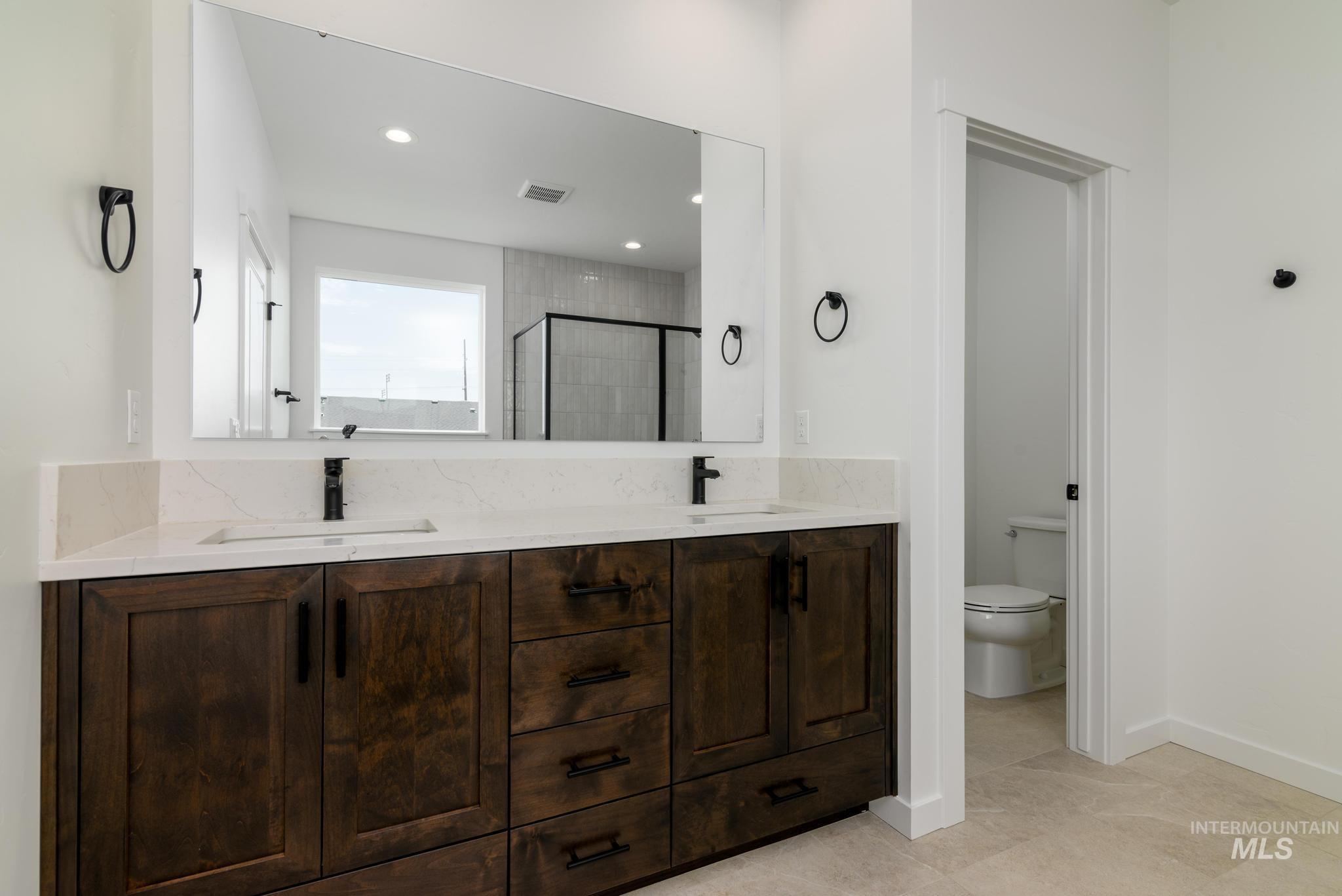 6294 W Snow Currant St, Meridian, Idaho 83646, 4 Bedrooms, 3 Bathrooms, Residential For Sale, Price $639,000,MLS 98975580