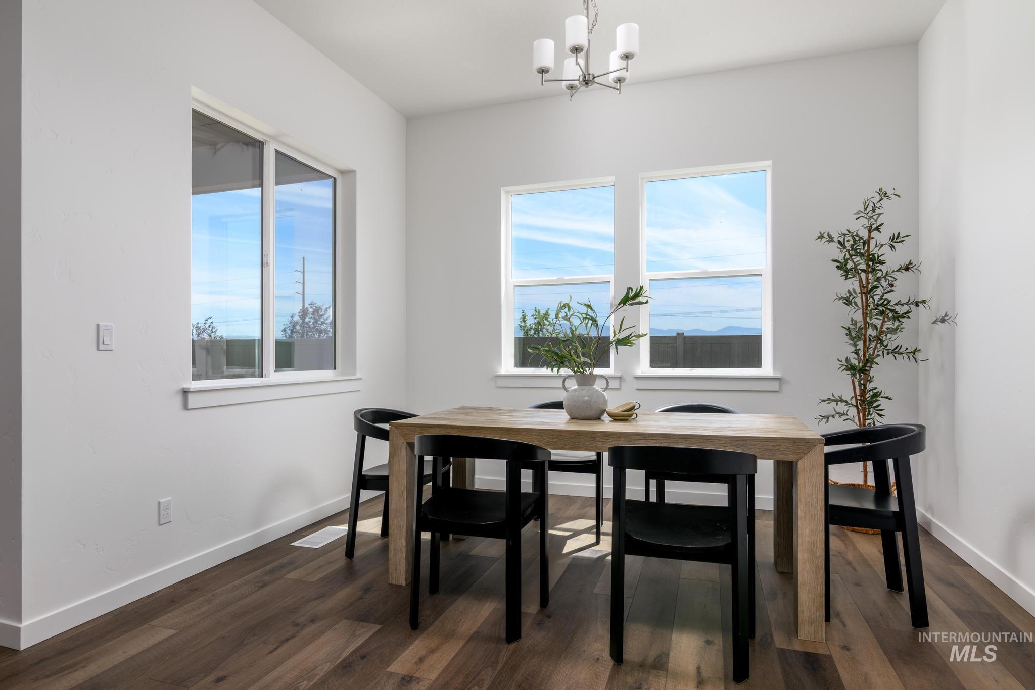 8538 W Fanning St, Star, Idaho 83669, 3 Bedrooms, 3 Bathrooms, Residential For Sale, Price $689,000,MLS 98975581