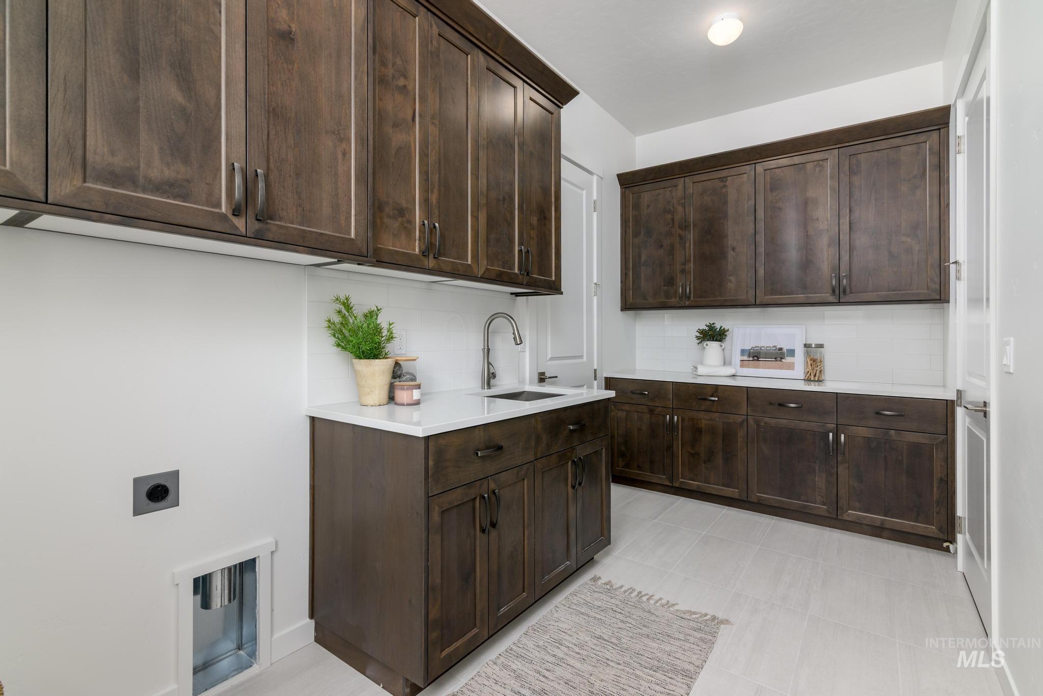 8538 W Fanning St, Star, Idaho 83669, 3 Bedrooms, 3 Bathrooms, Residential For Sale, Price $689,000,MLS 98975581