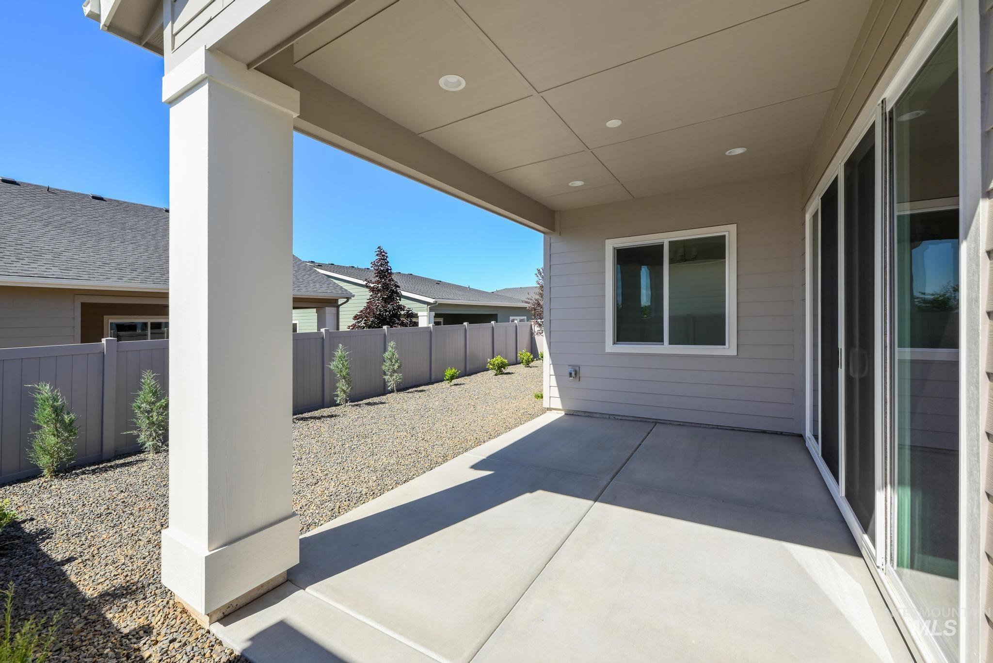 8687 W Stock Bridge St, Star, Idaho 83669, 2 Bedrooms, 2.5 Bathrooms, Residential For Sale, Price $669,000, 98975583