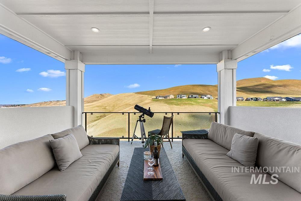 5788 E Marmount, Boise, Idaho 83716, 6 Bedrooms, 4 Bathrooms, Residential For Sale, Price $1,799,000,MLS 98975585