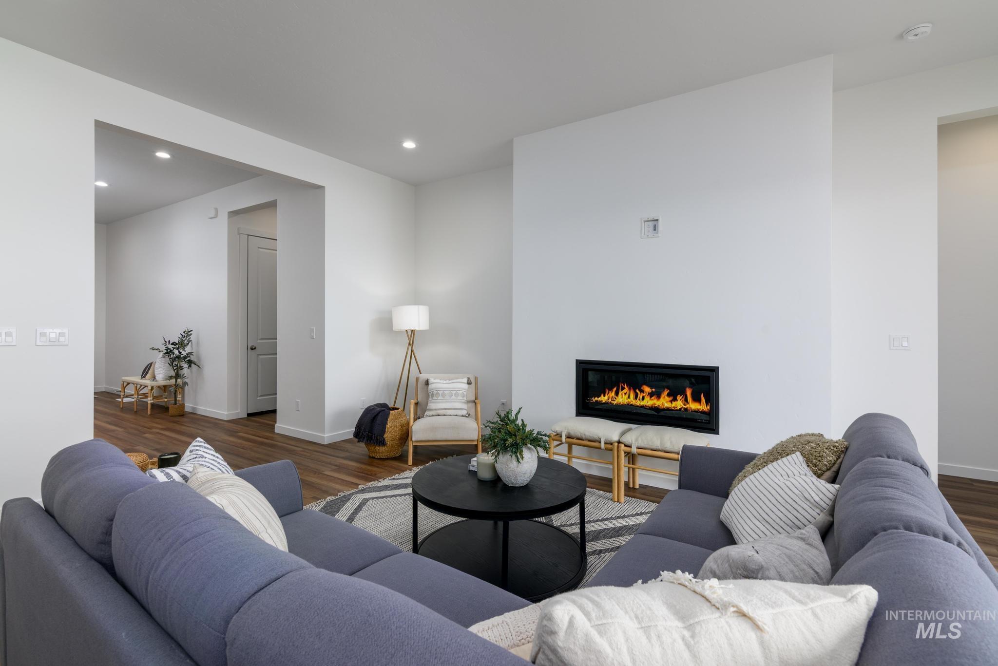 8525 W Stock Bridge St, Star, Idaho 83669, 2 Bedrooms, 2.5 Bathrooms, Residential For Sale, Price $699,000,MLS 98975587