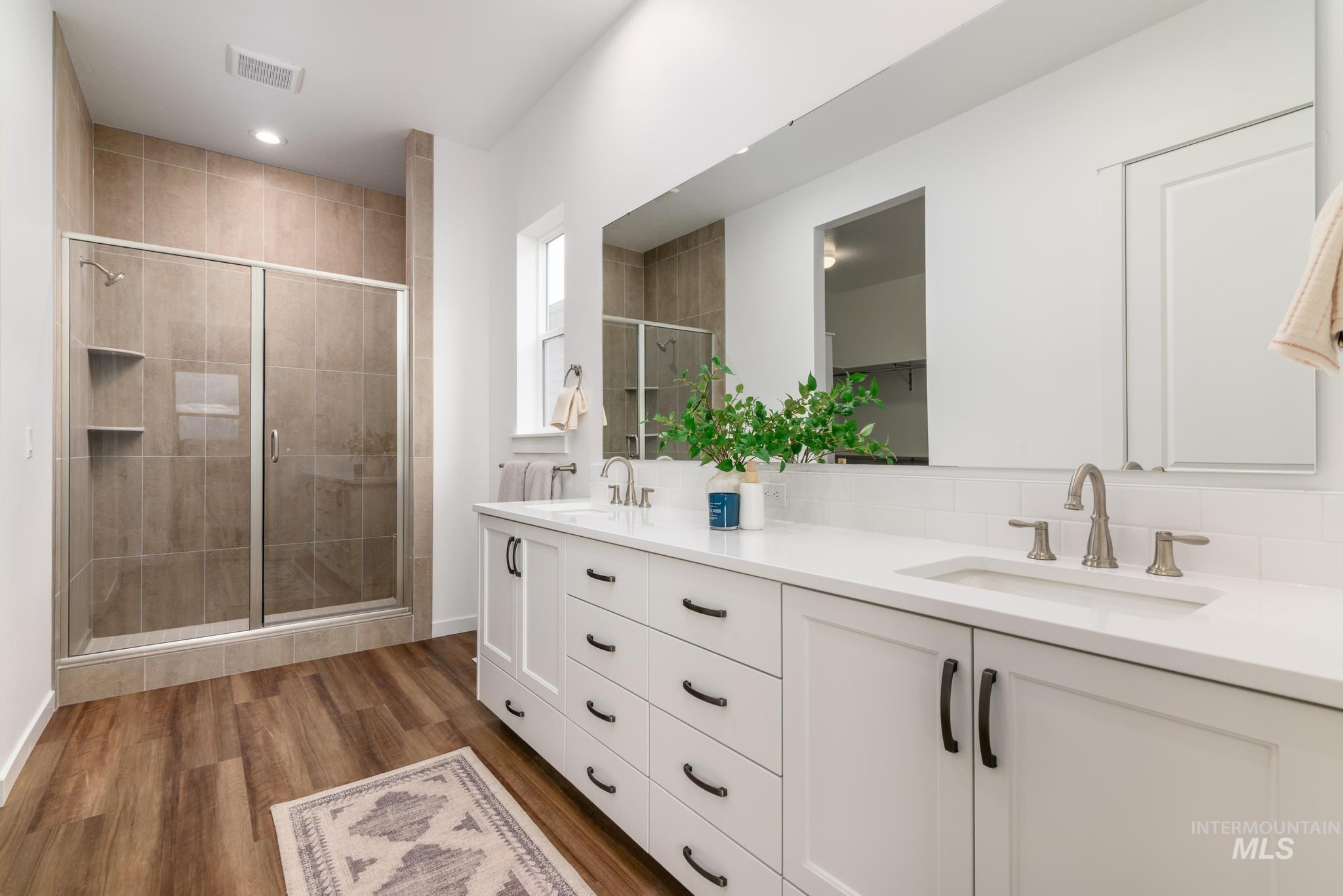 8525 W Stock Bridge St, Star, Idaho 83669, 2 Bedrooms, 2.5 Bathrooms, Residential For Sale, Price $699,000,MLS 98975587