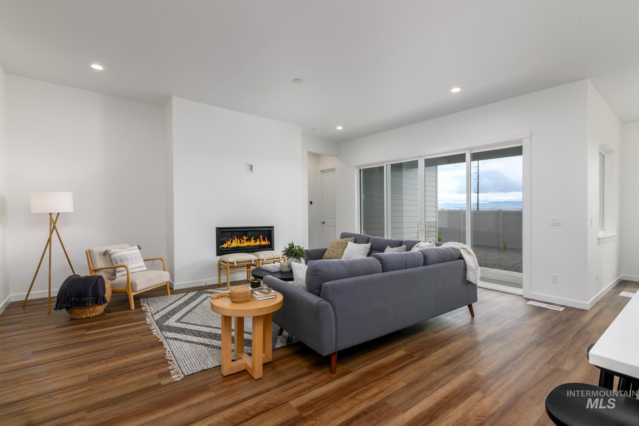 8525 W Stock Bridge St, Star, Idaho 83669, 2 Bedrooms, 2.5 Bathrooms, Residential For Sale, Price $699,000,MLS 98975587