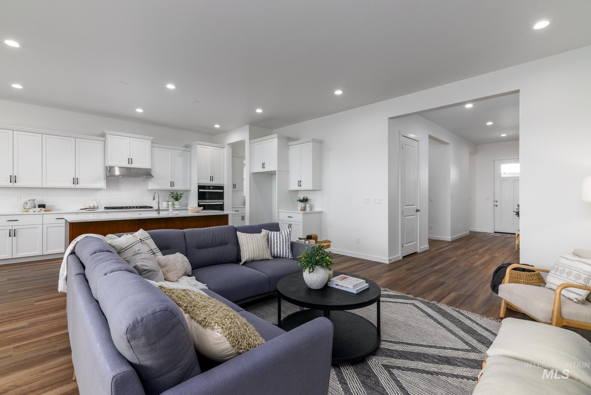 8525 W Stock Bridge St, Star, Idaho 83669, 2 Bedrooms, 2.5 Bathrooms, Residential For Sale, Price $699,000,MLS 98975587