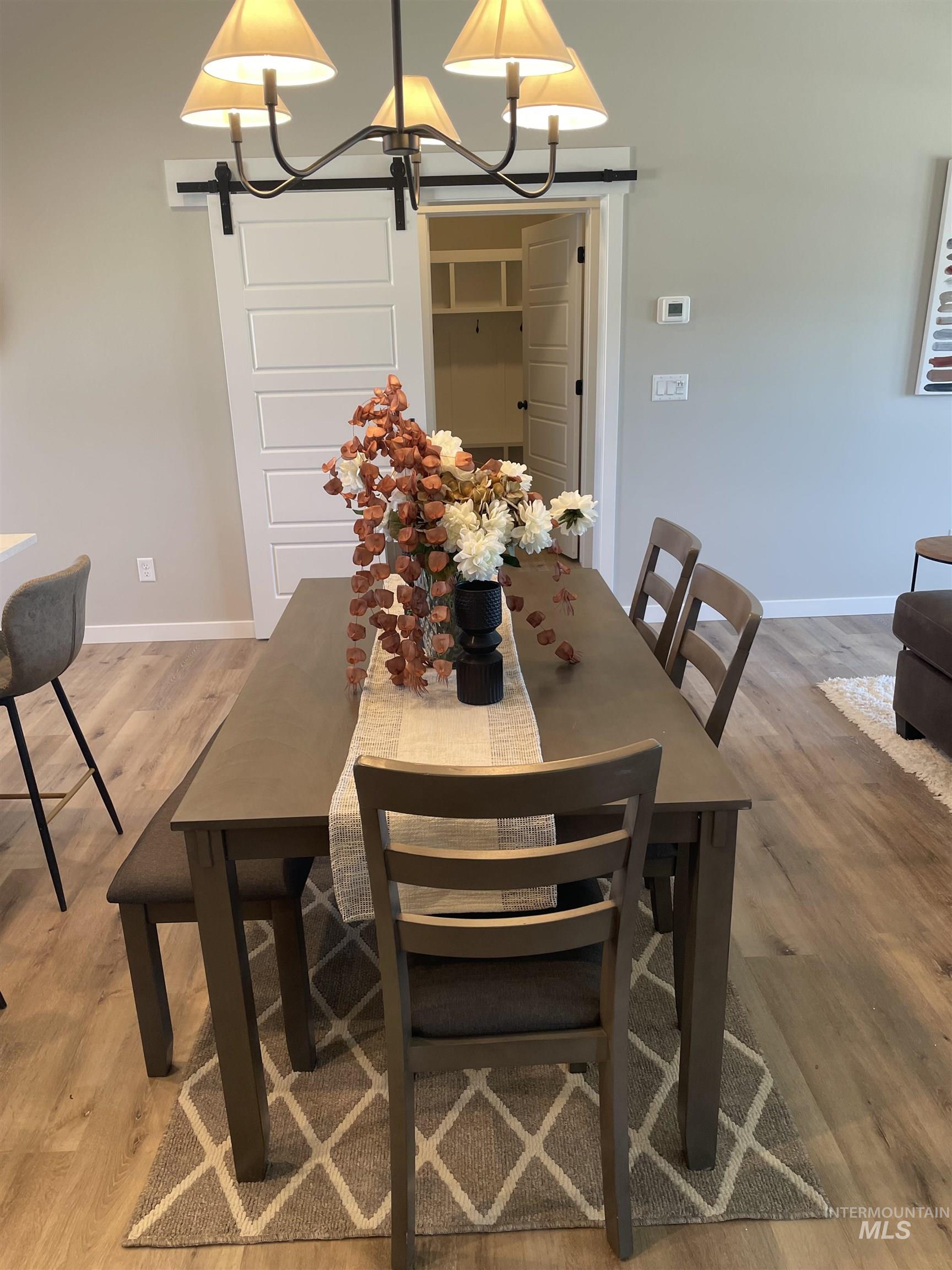 1122 Crestview Dr, Twin Falls, Idaho 83301, 3 Bedrooms, 3 Bathrooms, Residential For Sale, Price $439,900,MLS 98975589