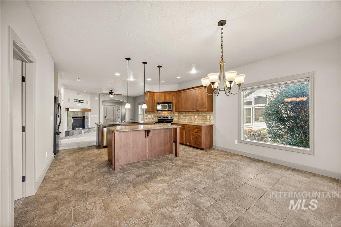 6131 N Hazelbrook Ln, Garden City, Idaho 83714, 3 Bedrooms, 2.5 Bathrooms, Residential For Sale, Price $524,900, 98975591
