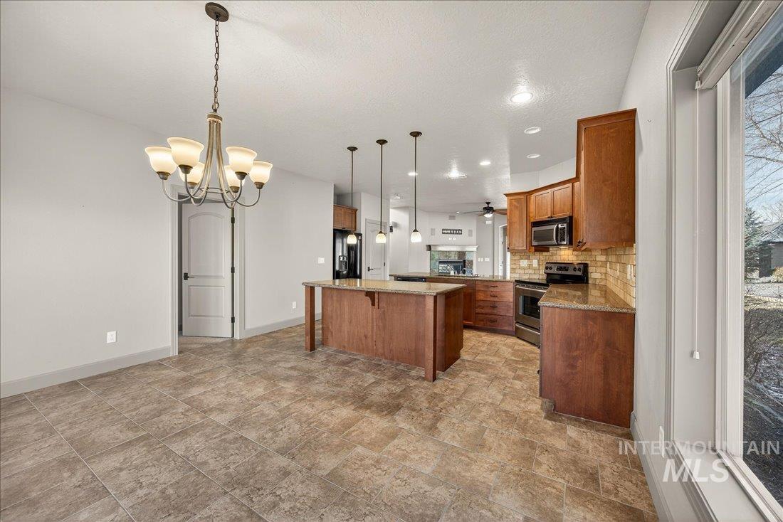 6131 N Hazelbrook Ln, Garden City, Idaho 83714, 3 Bedrooms, 2.5 Bathrooms, Residential For Sale, Price $524,900, 98975591