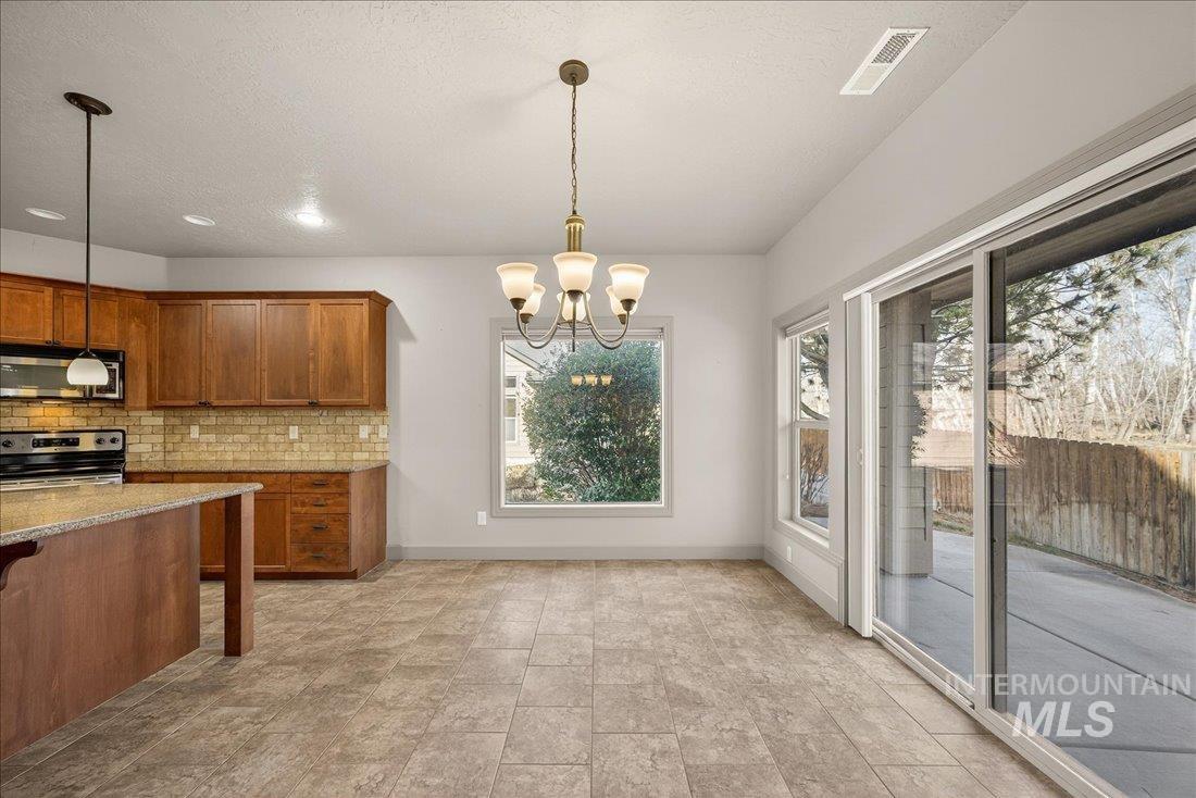 6131 N Hazelbrook Ln, Garden City, Idaho 83714, 3 Bedrooms, 2.5 Bathrooms, Residential For Sale, Price $569,000,MLS 98975591