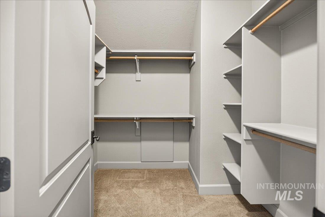 6131 N Hazelbrook Ln, Garden City, Idaho 83714, 3 Bedrooms, 2.5 Bathrooms, Residential For Sale, Price $569,000,MLS 98975591