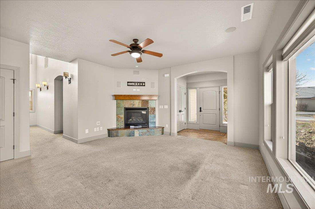 6131 N Hazelbrook Ln, Garden City, Idaho 83714, 3 Bedrooms, 2.5 Bathrooms, Residential For Sale, Price $569,000,MLS 98975591