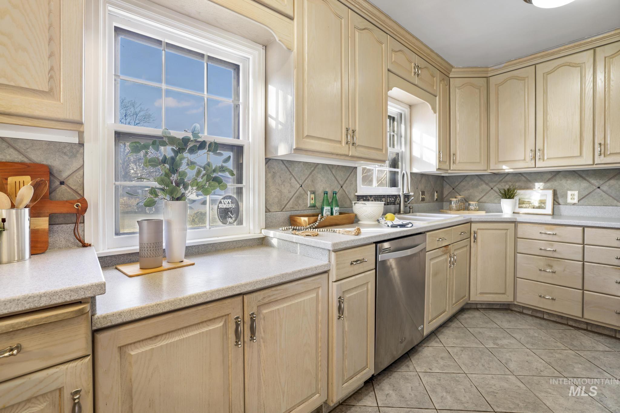 520 E Ave. A, Jerome, Idaho 83338, 4 Bedrooms, 2 Bathrooms, Residential For Sale, Price $339,900,MLS 98975592