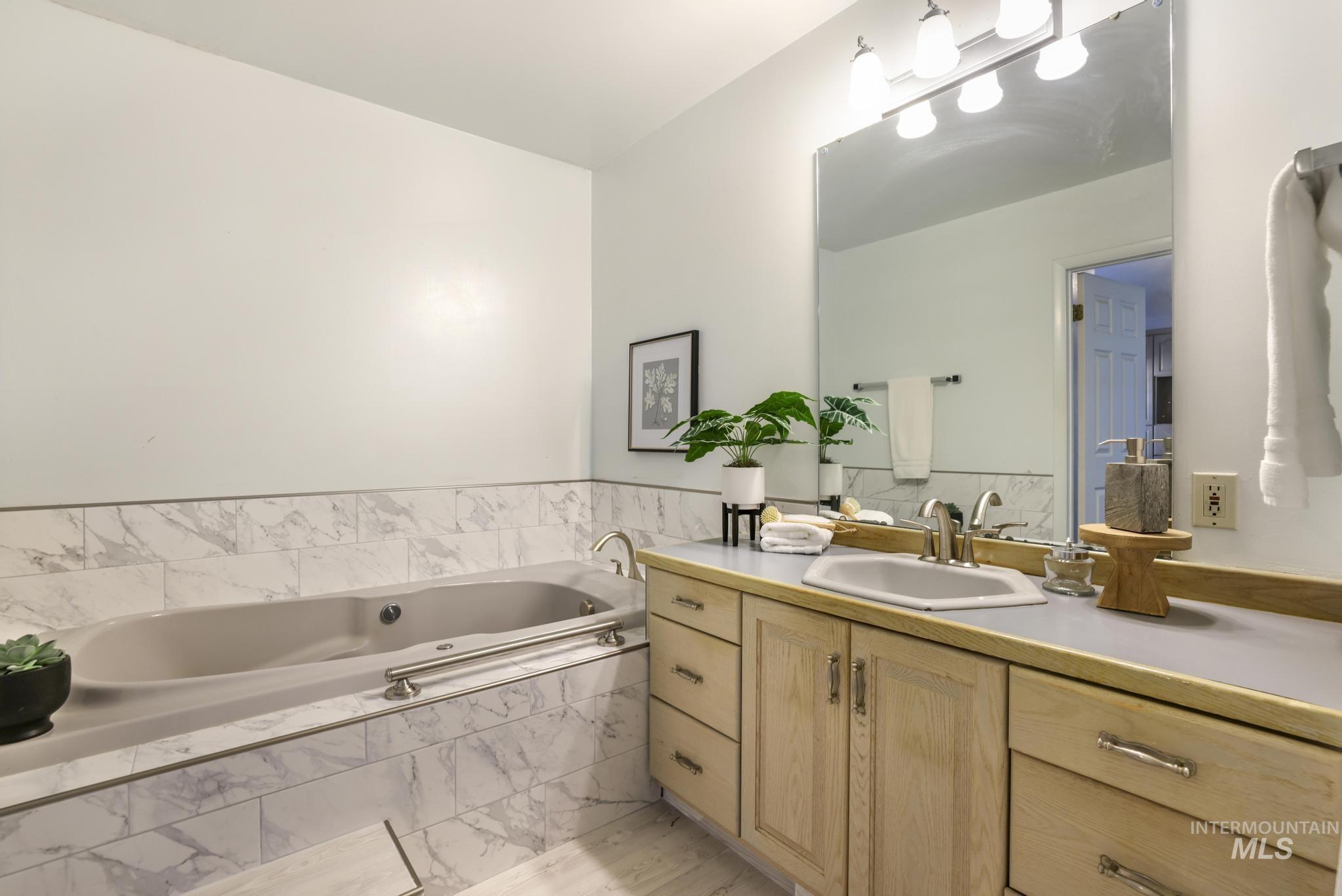 520 E Ave. A, Jerome, Idaho 83338, 4 Bedrooms, 2 Bathrooms, Residential For Sale, Price $339,900,MLS 98975592