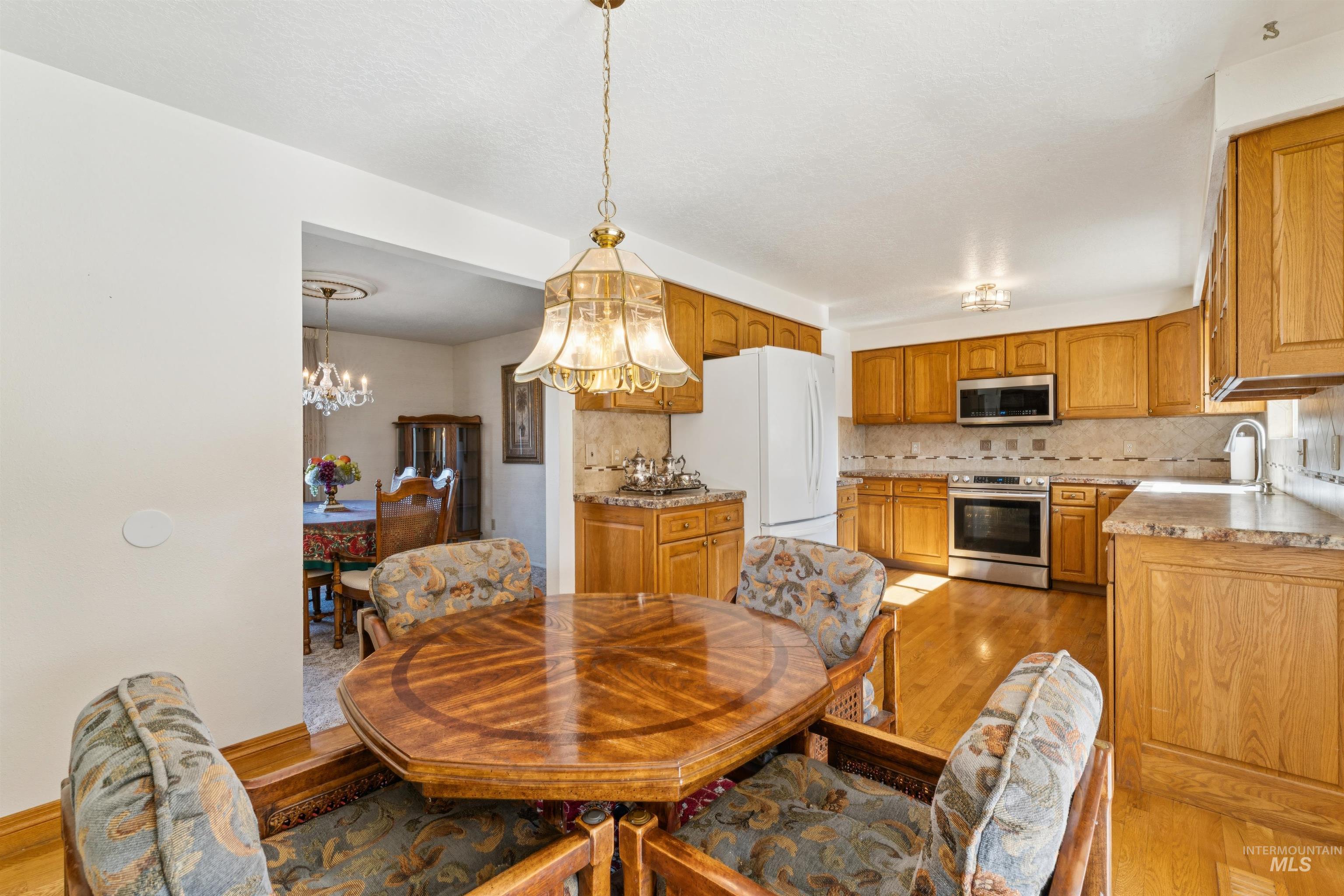 5754 N Marcliffe Ave, Boise, Idaho 83704, 5 Bedrooms, 3 Bathrooms, Residential For Sale, Price $549,900,MLS 98975593