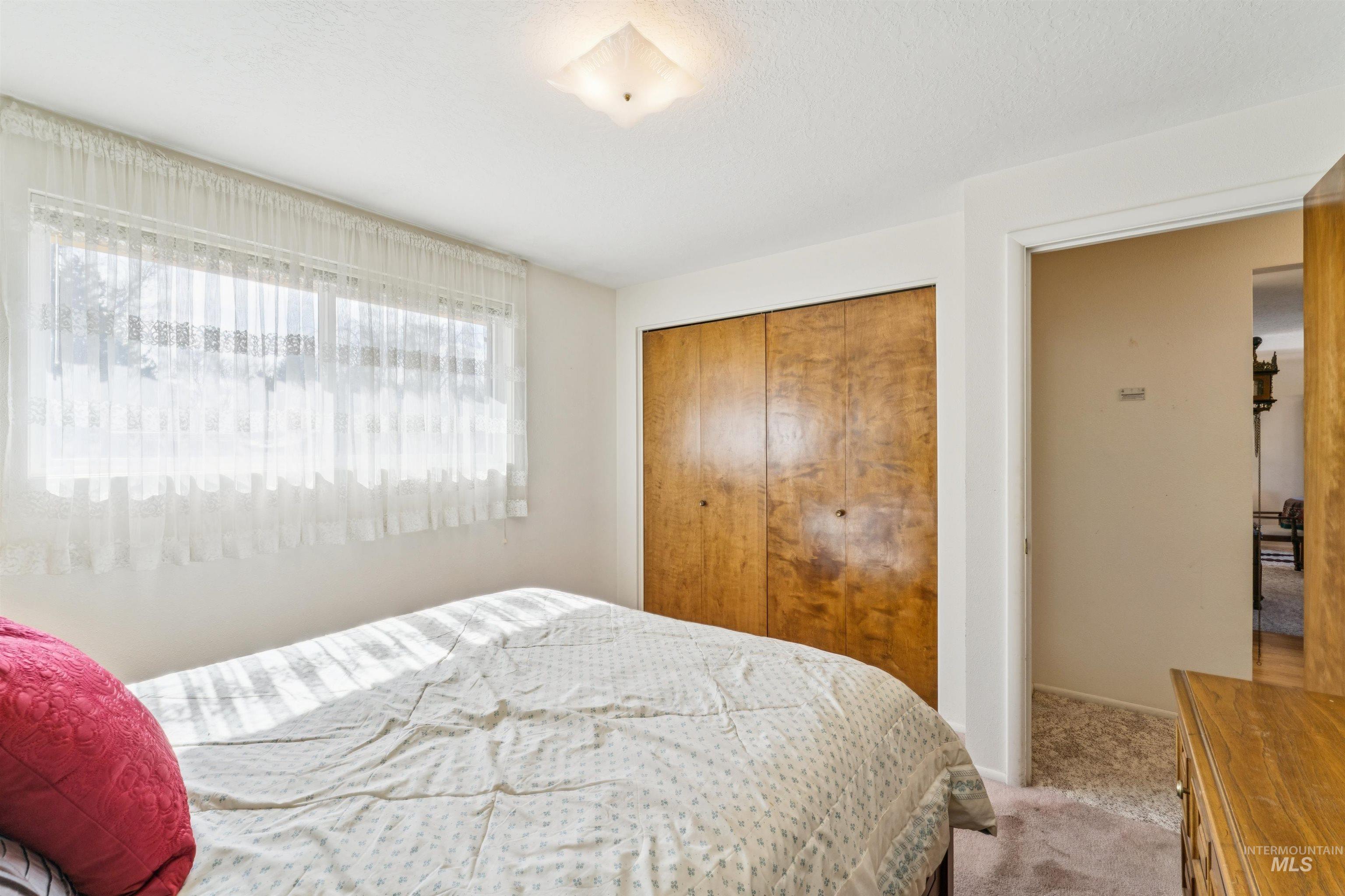 5754 N Marcliffe Ave, Boise, Idaho 83704, 5 Bedrooms, 3 Bathrooms, Residential For Sale, Price $549,900,MLS 98975593