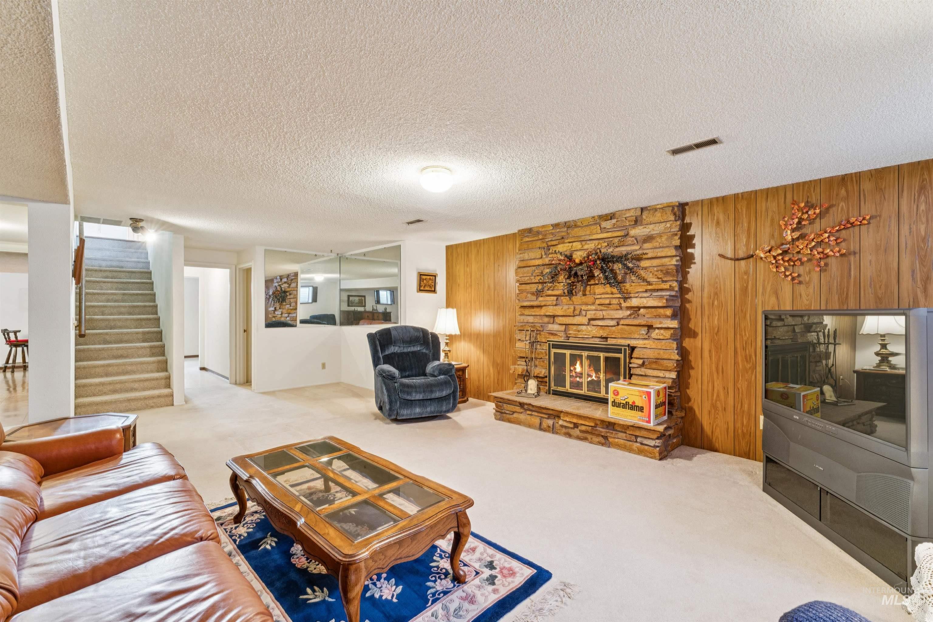 5754 N Marcliffe Ave, Boise, Idaho 83704, 5 Bedrooms, 3 Bathrooms, Residential For Sale, Price $549,900,MLS 98975593