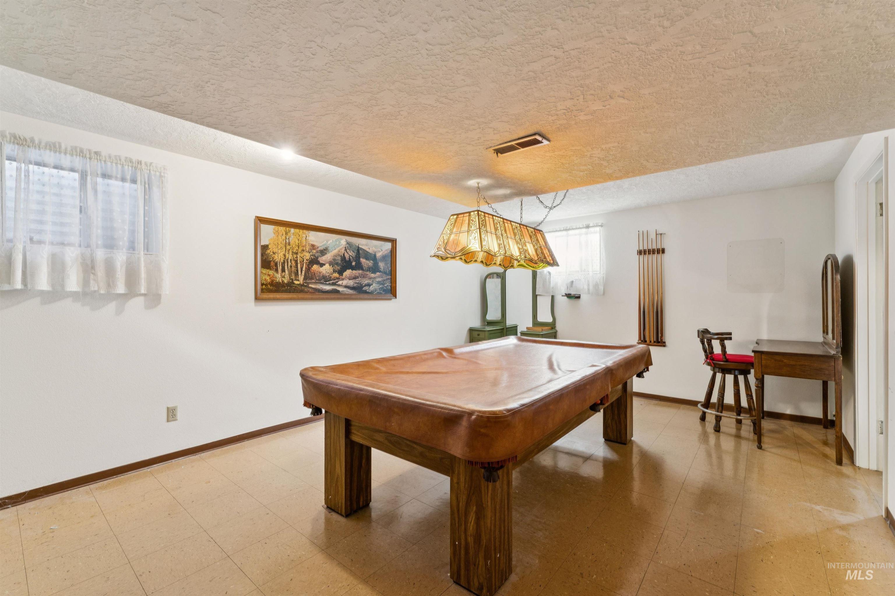 5754 N Marcliffe Ave, Boise, Idaho 83704, 5 Bedrooms, 3 Bathrooms, Residential For Sale, Price $549,900,MLS 98975593