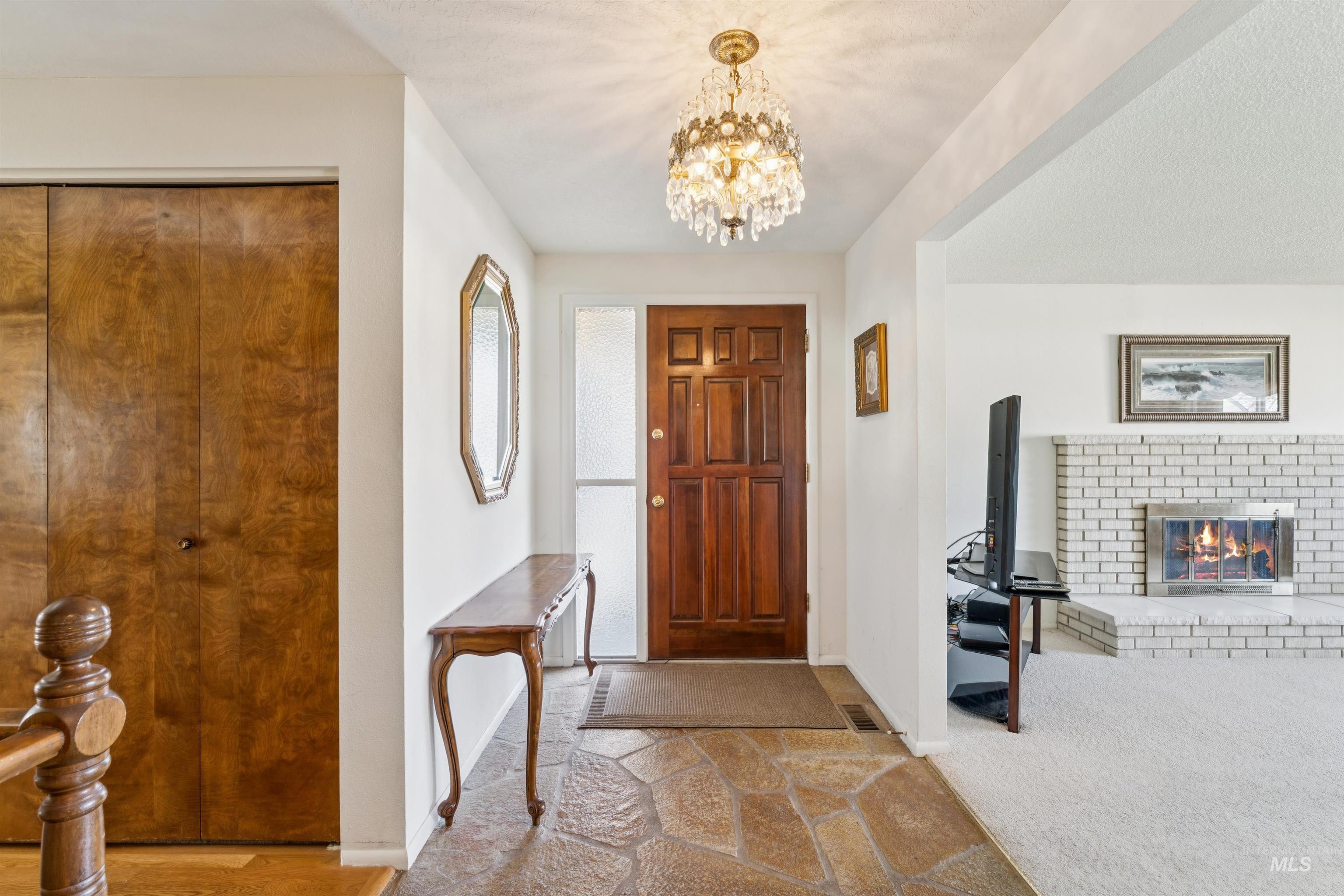 5754 N Marcliffe Ave, Boise, Idaho 83704, 5 Bedrooms, 3 Bathrooms, Residential For Sale, Price $549,900,MLS 98975593