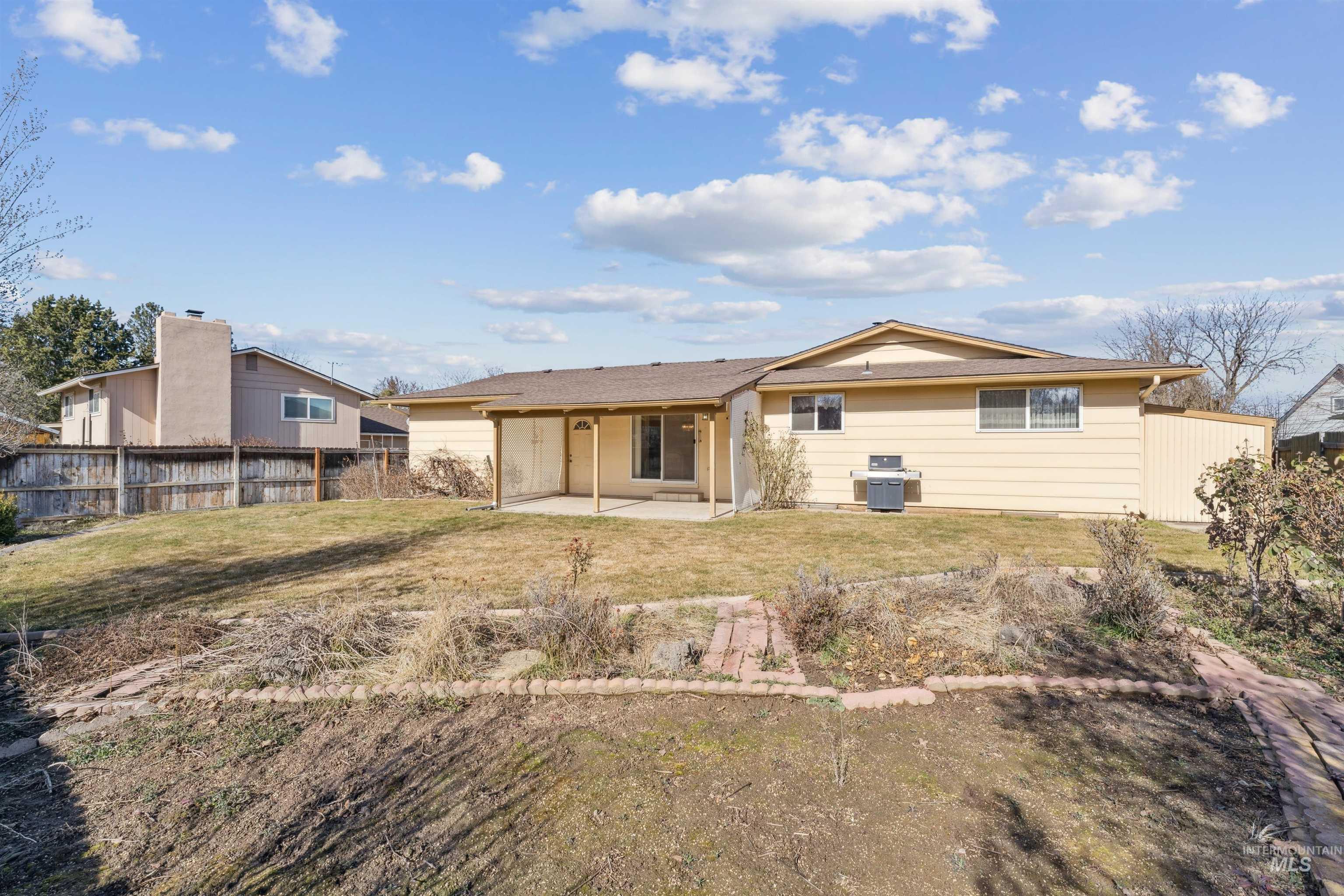 5754 N Marcliffe Ave, Boise, Idaho 83704, 5 Bedrooms, 3 Bathrooms, Residential For Sale, Price $549,900,MLS 98975593