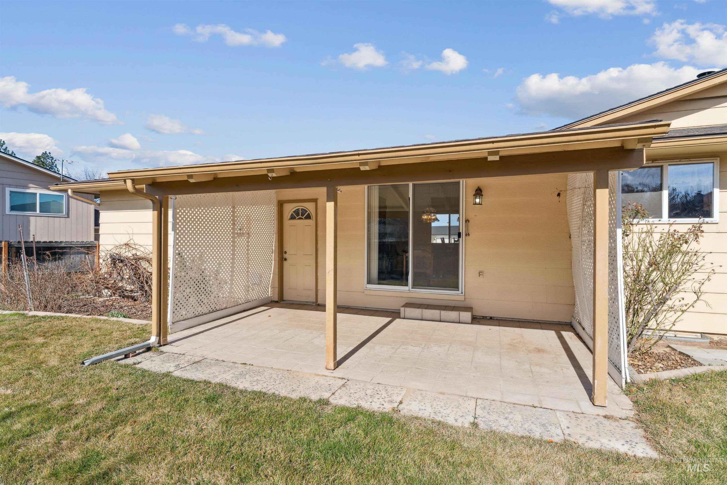 5754 N Marcliffe Ave, Boise, Idaho 83704, 5 Bedrooms, 3 Bathrooms, Residential For Sale, Price $549,900,MLS 98975593