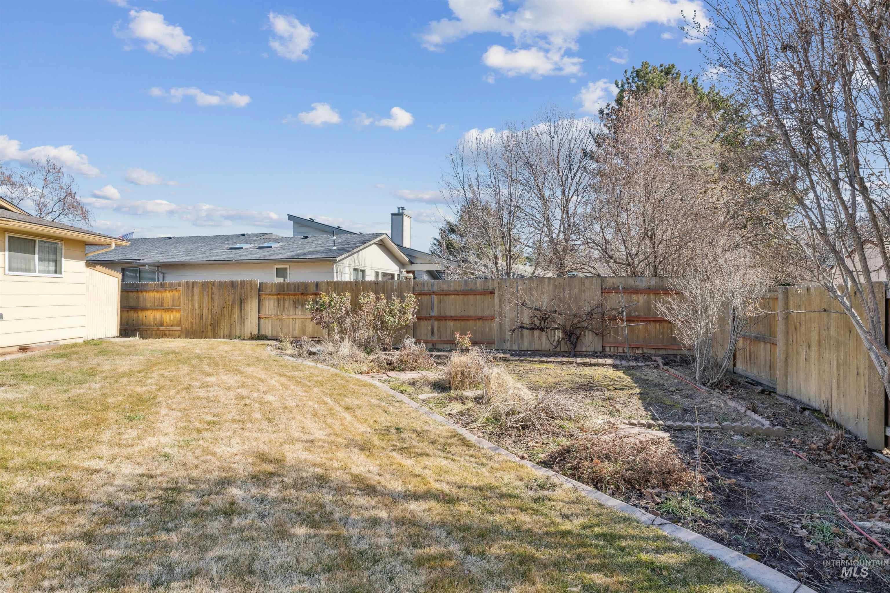 5754 N Marcliffe Ave, Boise, Idaho 83704, 5 Bedrooms, 3 Bathrooms, Residential For Sale, Price $549,900,MLS 98975593