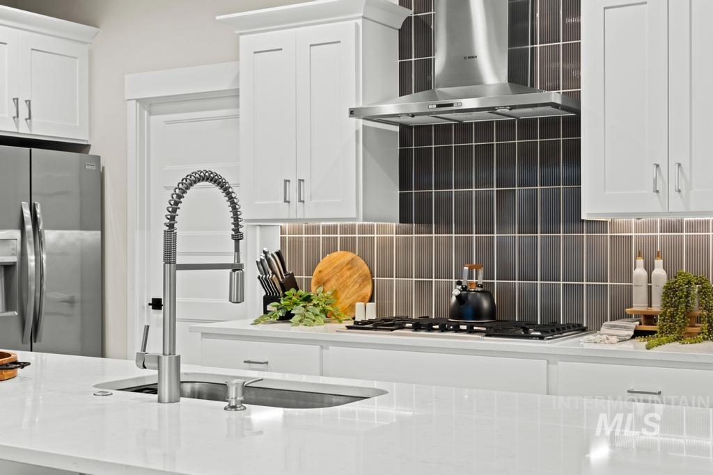 18280 N Tulip Ave, Nampa, Idaho 83687, 3 Bedrooms, 2.5 Bathrooms, Residential For Sale, Price $650,000,MLS 98975594