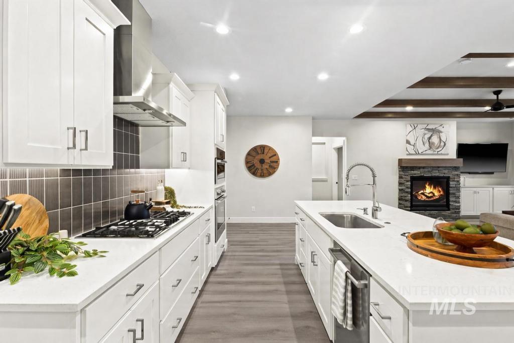 18280 N Tulip Ave, Nampa, Idaho 83687, 3 Bedrooms, 2.5 Bathrooms, Residential For Sale, Price $650,000,MLS 98975594