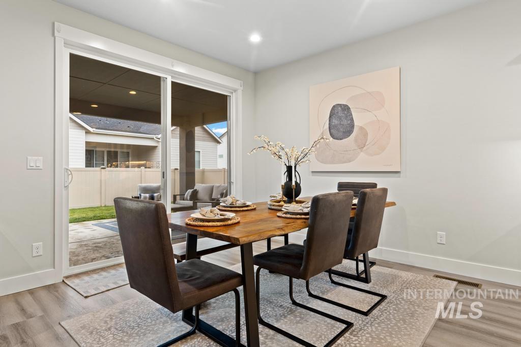 18280 N Tulip Ave, Nampa, Idaho 83687, 3 Bedrooms, 2.5 Bathrooms, Residential For Sale, Price $650,000,MLS 98975594