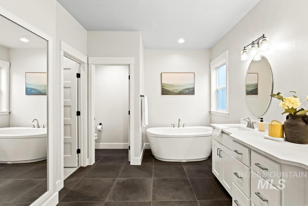 18280 N Tulip Ave, Nampa, Idaho 83687, 3 Bedrooms, 2.5 Bathrooms, Residential For Sale, Price $650,000,MLS 98975594