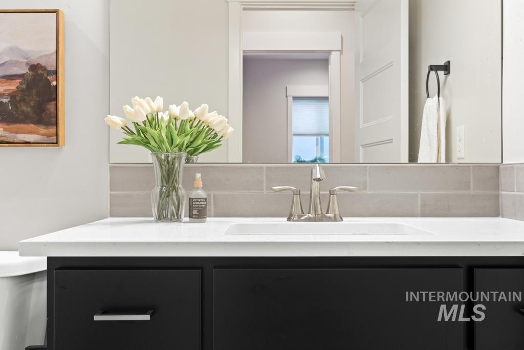 18280 N Tulip Ave, Nampa, Idaho 83687, 3 Bedrooms, 2.5 Bathrooms, Residential For Sale, Price $650,000,MLS 98975594