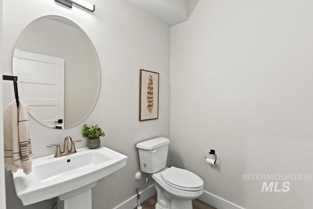 18280 N Tulip Ave, Nampa, Idaho 83687, 3 Bedrooms, 2.5 Bathrooms, Residential For Sale, Price $650,000,MLS 98975594