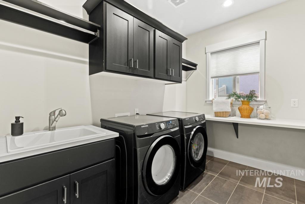 18280 N Tulip Ave, Nampa, Idaho 83687, 3 Bedrooms, 2.5 Bathrooms, Residential For Sale, Price $650,000,MLS 98975594